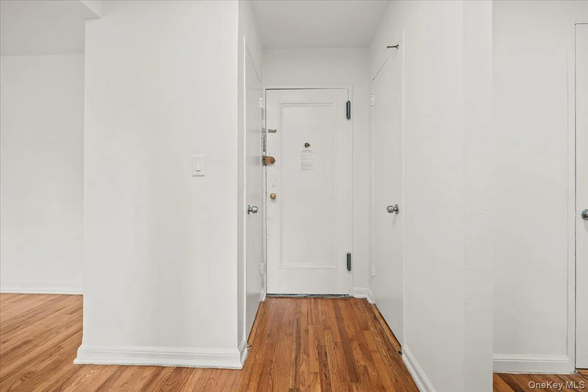 3260 Netherland Avenue, New York, NY, 1 Room Rooms,1 BathroomBathrooms,Residential,For Rent,Netherland,0,1033573 3260 Netherland Avenue, New York, NY, 1 Room Rooms,1 BathroomBathrooms,Residential,For Rent,Netherland,0,1033573