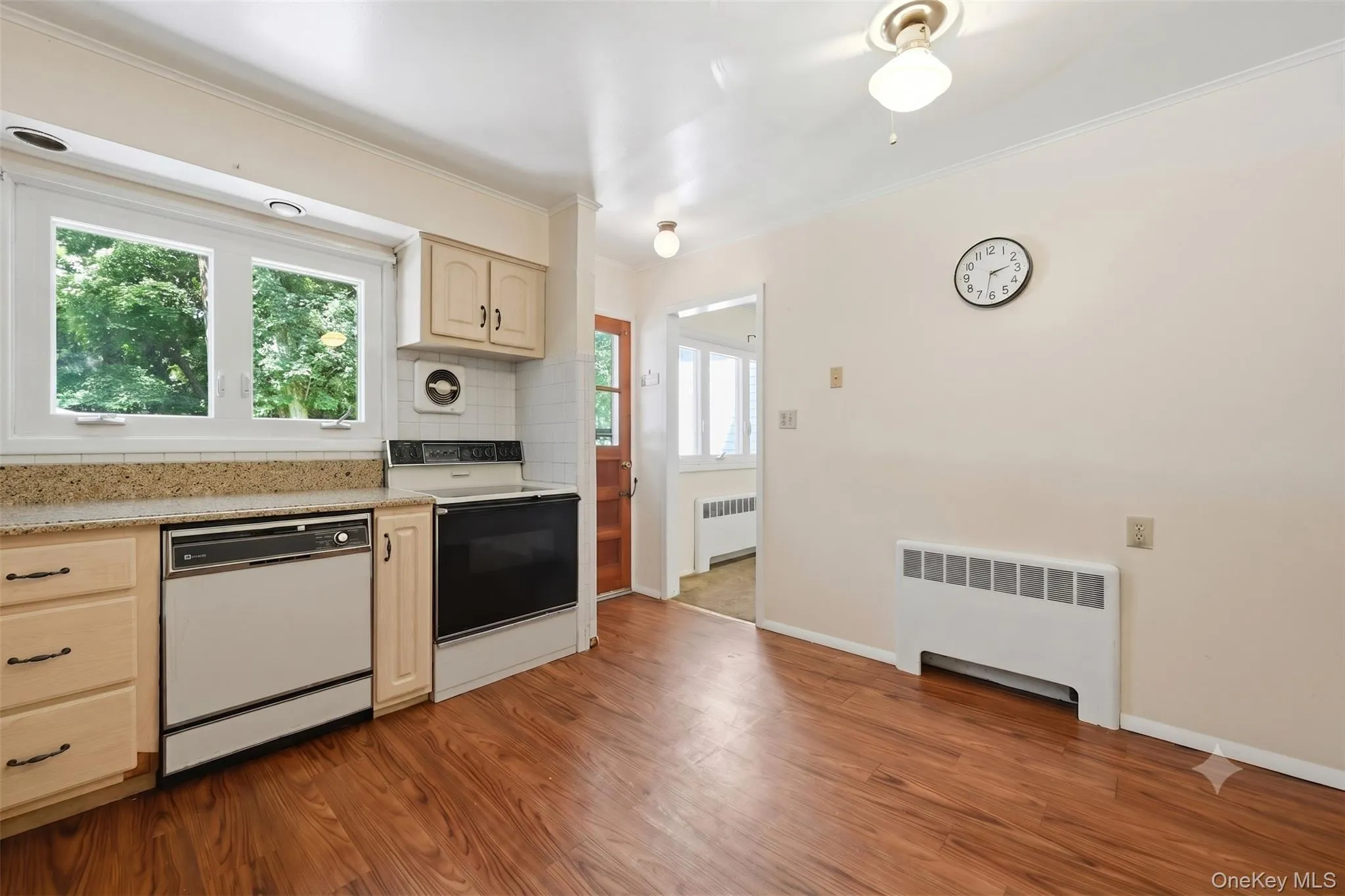 89 Burton Lane, Huntington, NY, 3 Bedrooms Bedrooms, 7 Rooms Rooms,1 BathroomBathrooms,Residential,For Rent,Burton,0,1033579 89 Burton Lane, Huntington, NY, 3 Bedrooms Bedrooms, 7 Rooms Rooms,1 BathroomBathrooms,Residential,For Rent,Burton,0,1033579