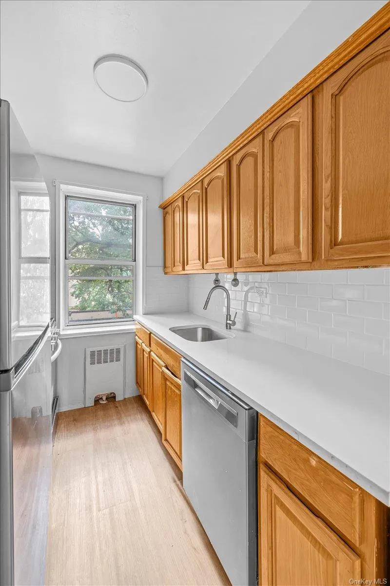 3720 Independence Avenue, New York, NY, 1 Bedroom Bedrooms, 4 Rooms Rooms,1 BathroomBathrooms,Residential,For Rent,Independence,0,1033580 3720 Independence Avenue, New York, NY, 1 Bedroom Bedrooms, 4 Rooms Rooms,1 BathroomBathrooms,Residential,For Rent,Independence,0,1033580