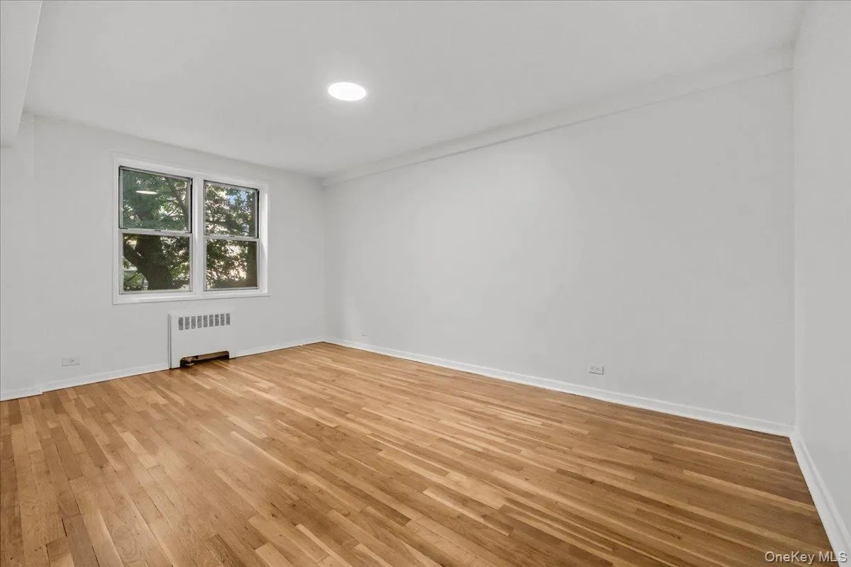 3720 Independence Avenue, New York, NY, 1 Bedroom Bedrooms, 4 Rooms Rooms,1 BathroomBathrooms,Residential,For Rent,Independence,0,1033580 3720 Independence Avenue, New York, NY, 1 Bedroom Bedrooms, 4 Rooms Rooms,1 BathroomBathrooms,Residential,For Rent,Independence,0,1033580