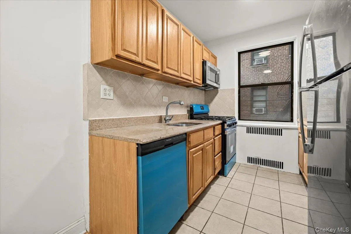 3015 Riverdale Avenue, New York, NY, 2 Bedrooms Bedrooms, 5 Rooms Rooms,1 BathroomBathrooms,Residential,For Rent,Riverdale,0,1033582 3015 Riverdale Avenue, New York, NY, 2 Bedrooms Bedrooms, 5 Rooms Rooms,1 BathroomBathrooms,Residential,For Rent,Riverdale,0,1033582