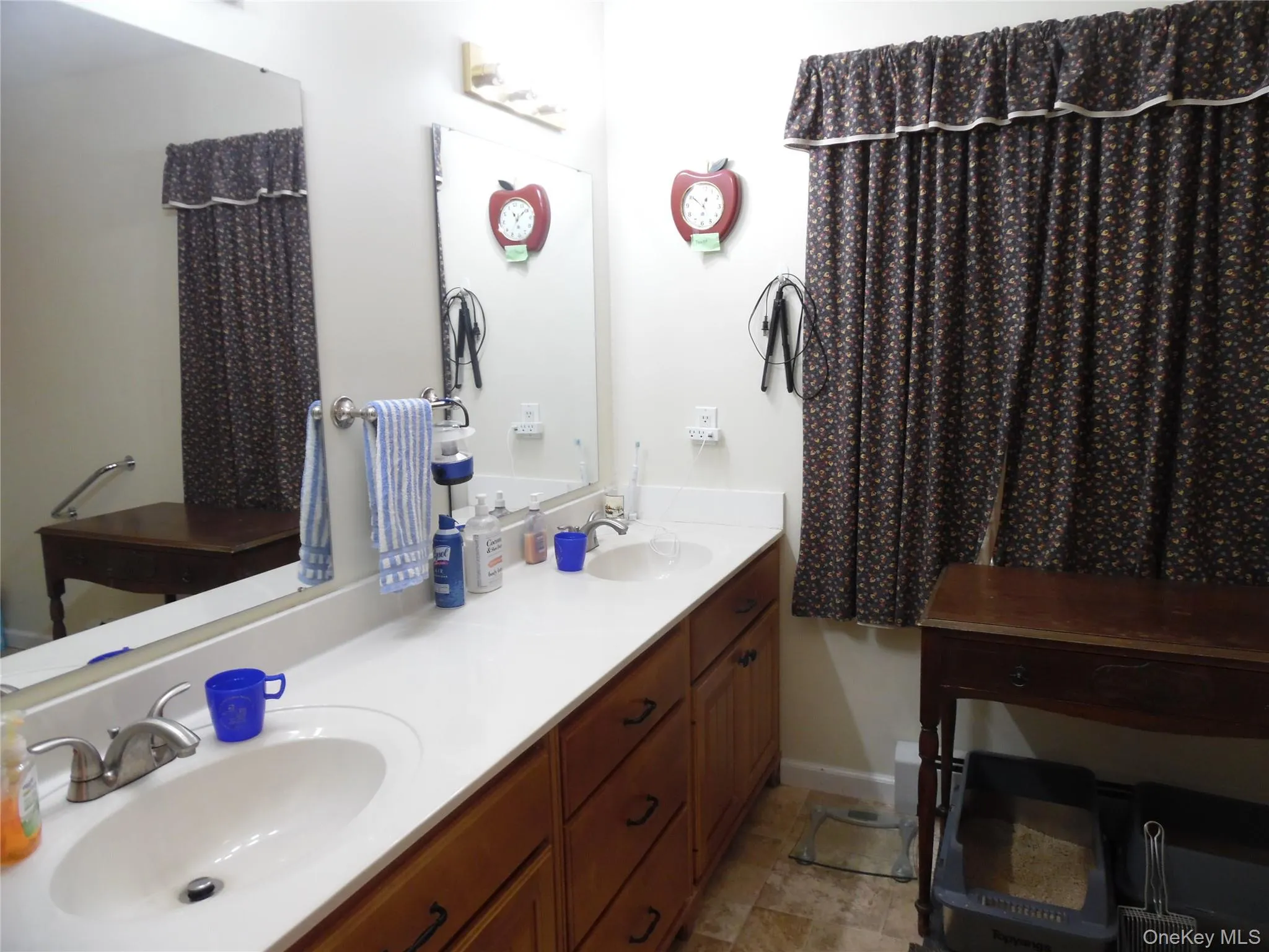 Full bathroom off of master room Full bathroom off of master room