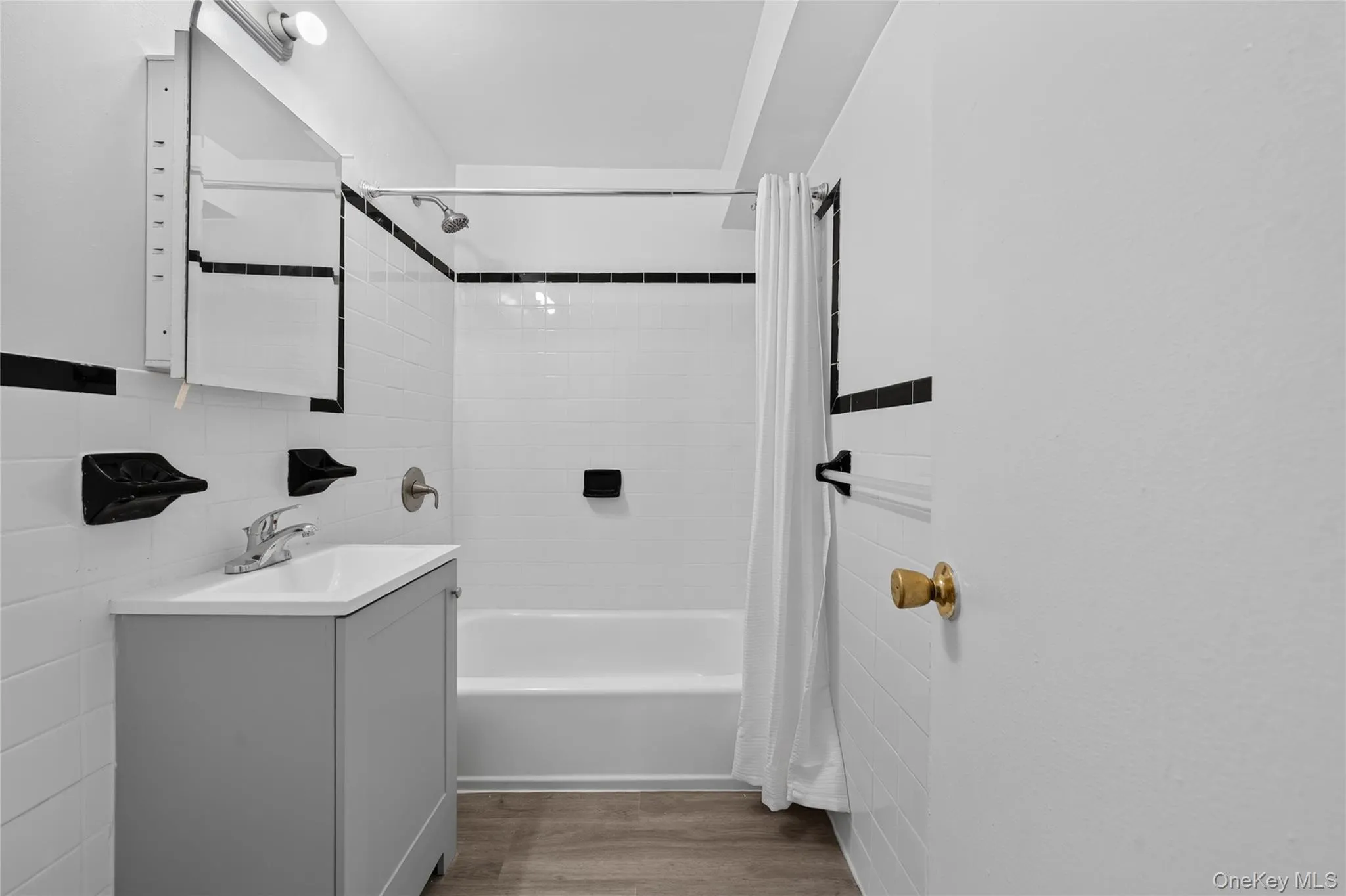 175-45 88th Avenue, New York, NY, 2 Bedrooms Bedrooms, 5 Rooms Rooms,2 BathroomsBathrooms,Residential,For Rent,88th,0,1033596 175-45 88th Avenue, New York, NY, 2 Bedrooms Bedrooms, 5 Rooms Rooms,2 BathroomsBathrooms,Residential,For Rent,88th,0,1033596