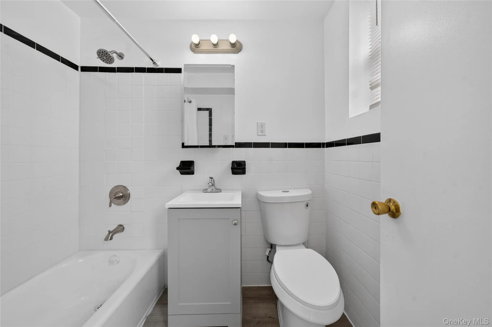 175-45 88th Avenue, New York, NY, 2 Bedrooms Bedrooms, 5 Rooms Rooms,2 BathroomsBathrooms,Residential,For Rent,88th,0,1033596 175-45 88th Avenue, New York, NY, 2 Bedrooms Bedrooms, 5 Rooms Rooms,2 BathroomsBathrooms,Residential,For Rent,88th,0,1033596