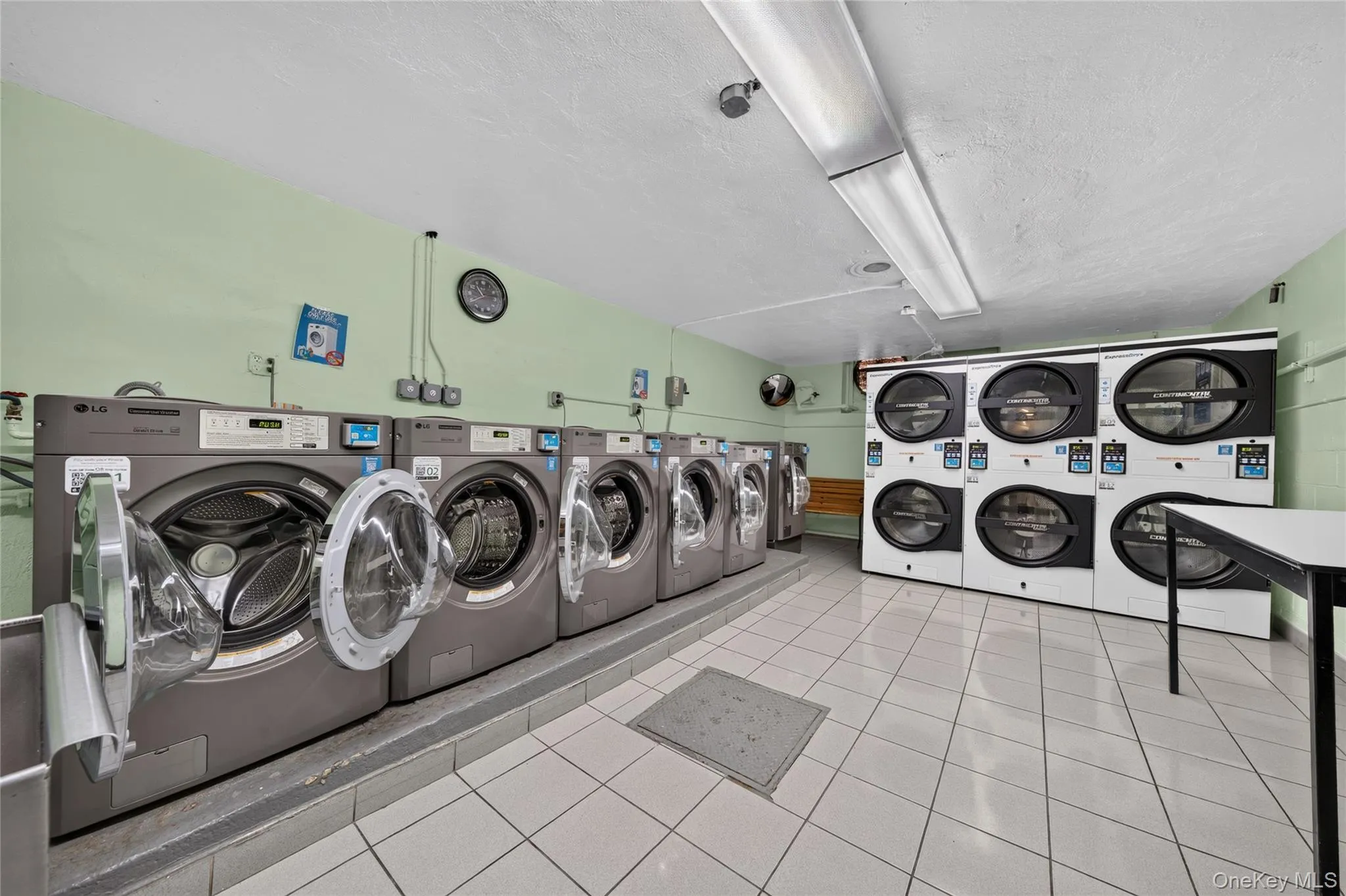 175-45 88th Avenue, New York, NY, 2 Bedrooms Bedrooms, 5 Rooms Rooms,2 BathroomsBathrooms,Residential,For Rent,88th,0,1033596 175-45 88th Avenue, New York, NY, 2 Bedrooms Bedrooms, 5 Rooms Rooms,2 BathroomsBathrooms,Residential,For Rent,88th,0,1033596