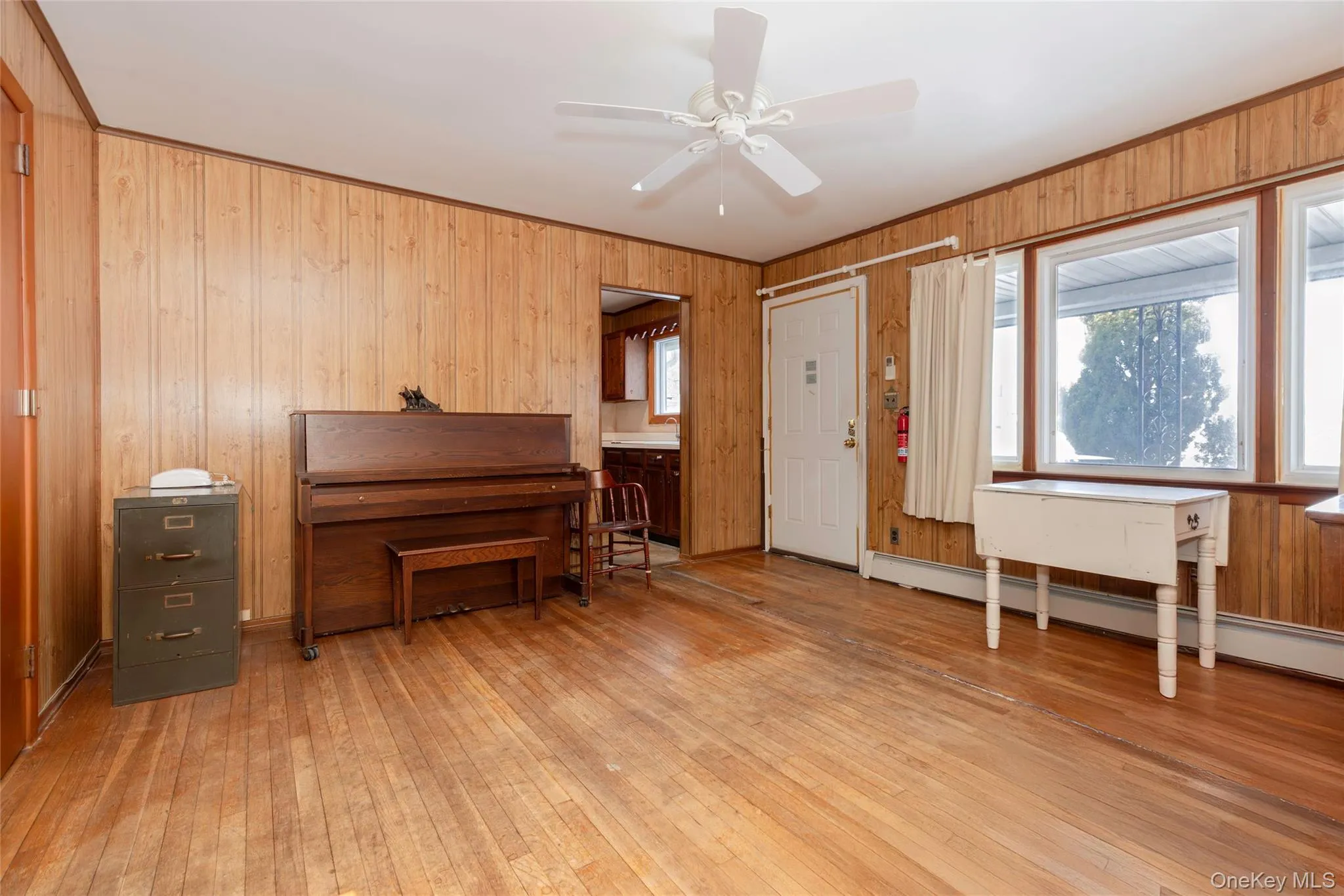 178 Beach Street, New York, NY, 1 Bedroom Bedrooms, 4 Rooms Rooms,1 BathroomBathrooms,Residential,For Rent,Beach,0,1033601 178 Beach Street, New York, NY, 1 Bedroom Bedrooms, 4 Rooms Rooms,1 BathroomBathrooms,Residential,For Rent,Beach,0,1033601