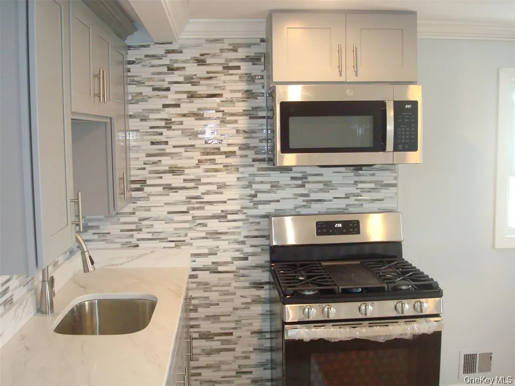 496 Cooper Court, Hempstead, NY, 1 Bedroom Bedrooms, 3 Rooms Rooms,1 BathroomBathrooms,Residential Lease,For Rent,Cooper,0,1033605 496 Cooper Court, Hempstead, NY, 1 Bedroom Bedrooms, 3 Rooms Rooms,1 BathroomBathrooms,Residential Lease,For Rent,Cooper,0,1033605