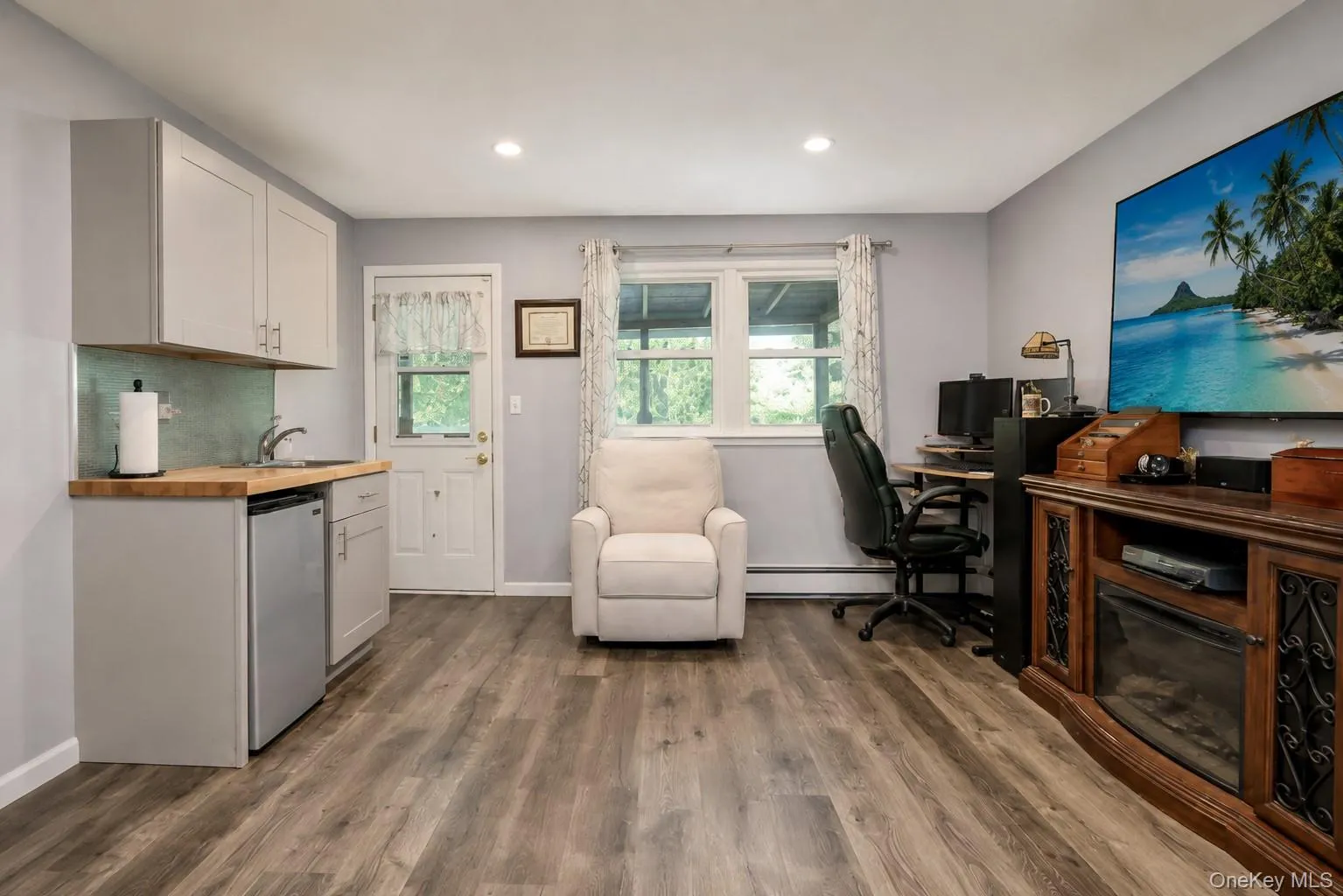 6 Elena Road, Hamptonburgh, NY, 3 Bedrooms Bedrooms, 8 Rooms Rooms,2 BathroomsBathrooms,Residential,For Rent,Elena,0,1033608 6 Elena Road, Hamptonburgh, NY, 3 Bedrooms Bedrooms, 8 Rooms Rooms,2 BathroomsBathrooms,Residential,For Rent,Elena,0,1033608