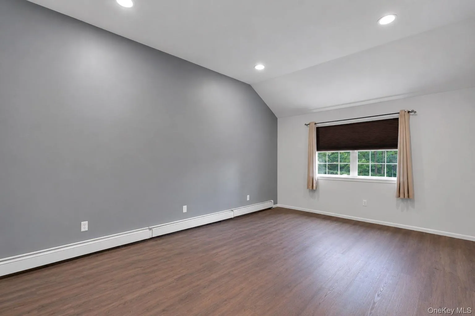 11 Oliver Street, Brookhaven, NY, 4 Bedrooms Bedrooms, 8 Rooms Rooms,2 BathroomsBathrooms,Residential,For Rent,Oliver,0,1033611 11 Oliver Street, Brookhaven, NY, 4 Bedrooms Bedrooms, 8 Rooms Rooms,2 BathroomsBathrooms,Residential,For Rent,Oliver,0,1033611