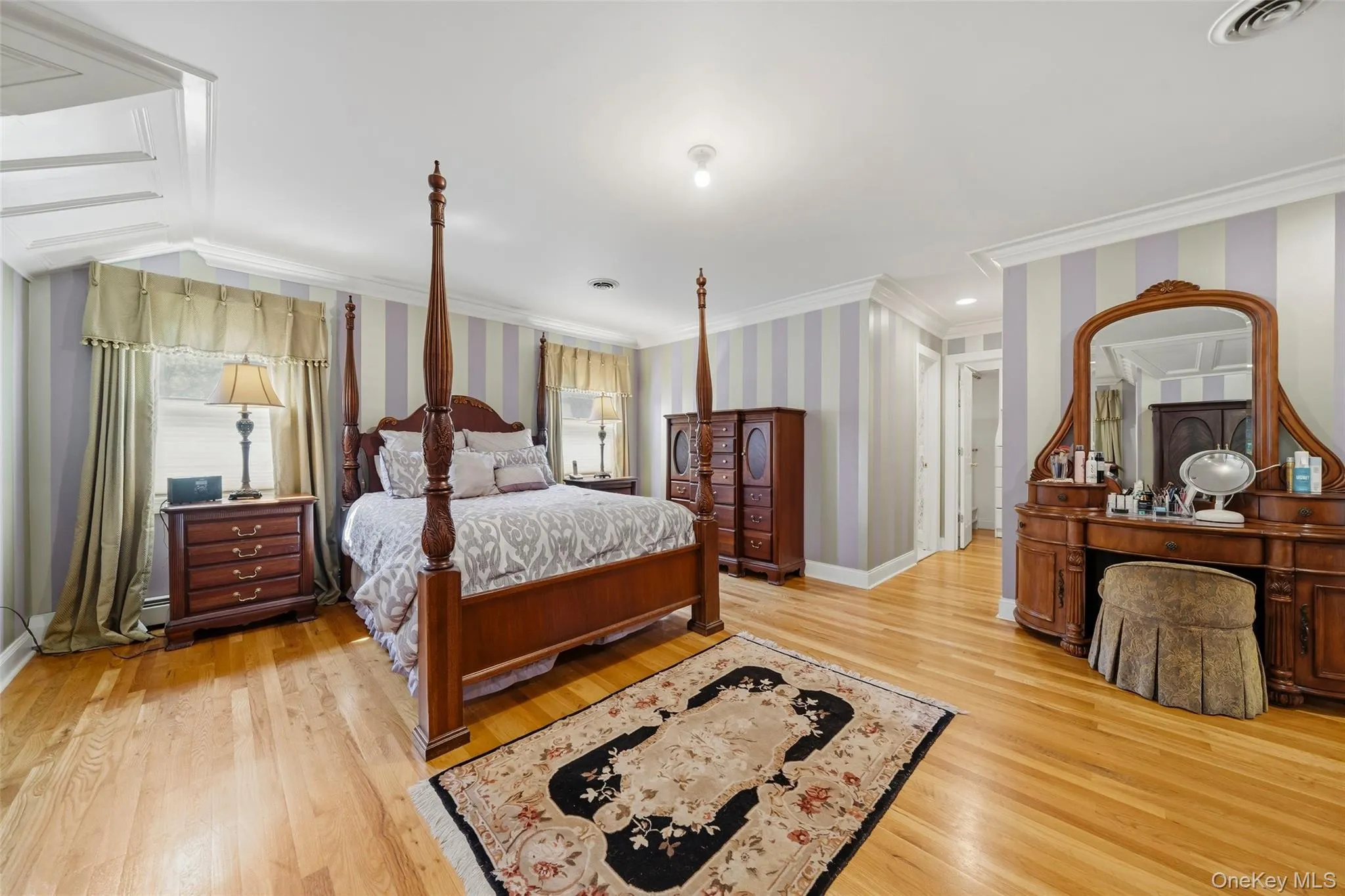 58 Greenwich Avenue, Woodbury, NY, 4 Bedrooms Bedrooms, 12 Rooms Rooms,3 BathroomsBathrooms,Residential,For Rent,Greenwich,0,1033613 58 Greenwich Avenue, Woodbury, NY, 4 Bedrooms Bedrooms, 12 Rooms Rooms,3 BathroomsBathrooms,Residential,For Rent,Greenwich,0,1033613