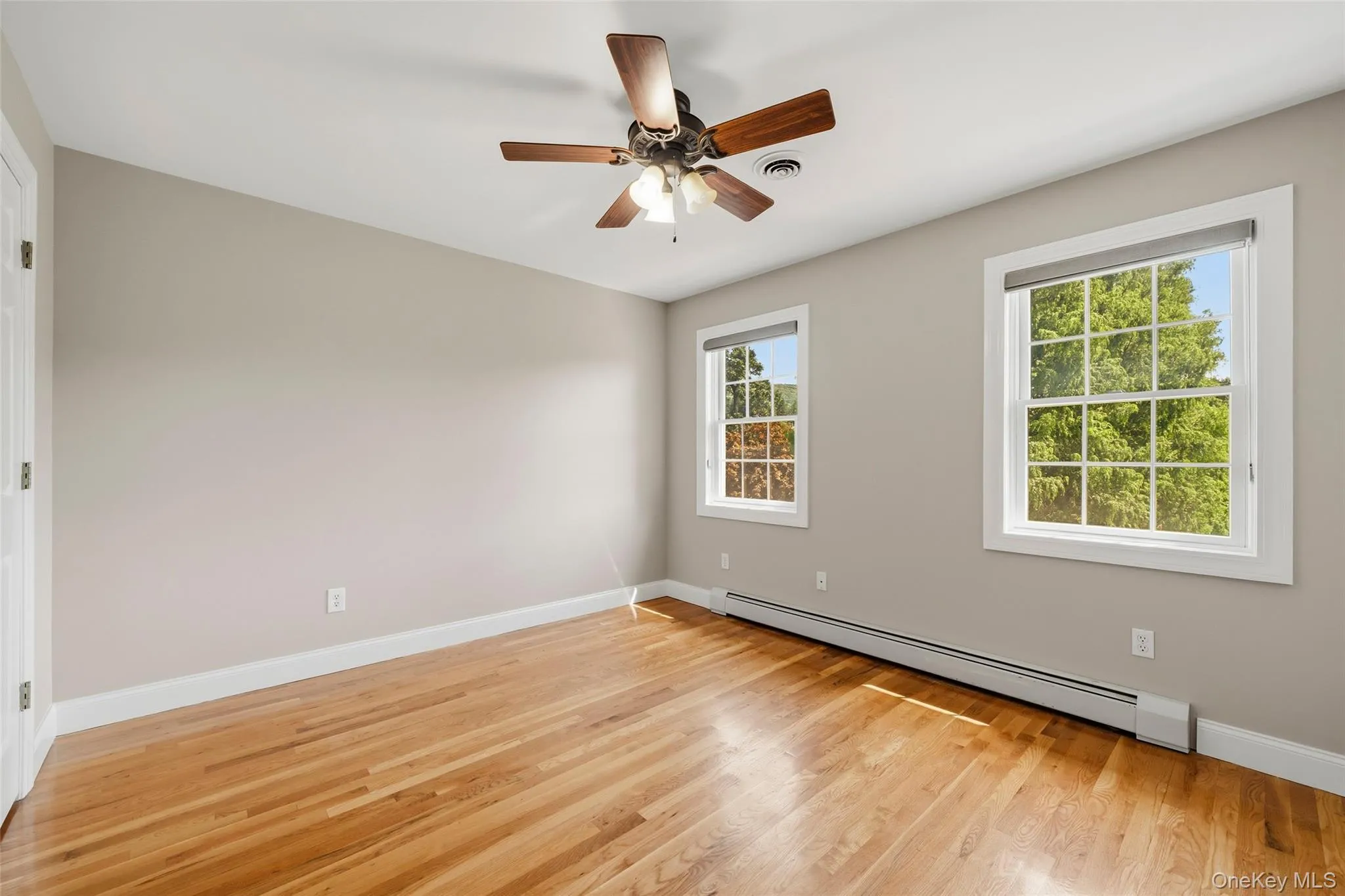 58 Greenwich Avenue, Woodbury, NY, 4 Bedrooms Bedrooms, 12 Rooms Rooms,3 BathroomsBathrooms,Residential,For Rent,Greenwich,0,1033613 58 Greenwich Avenue, Woodbury, NY, 4 Bedrooms Bedrooms, 12 Rooms Rooms,3 BathroomsBathrooms,Residential,For Rent,Greenwich,0,1033613