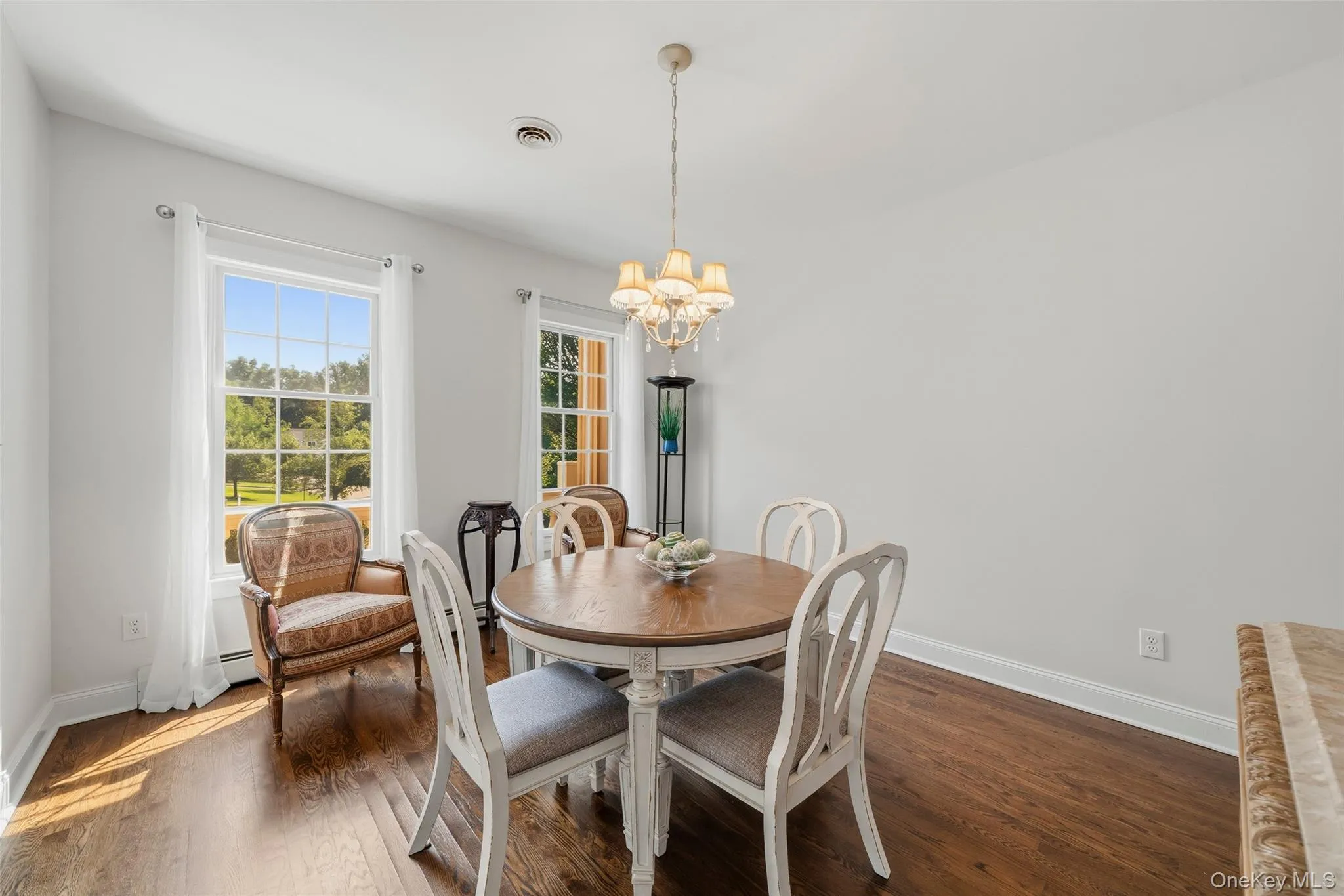 58 Greenwich Avenue, Woodbury, NY, 4 Bedrooms Bedrooms, 12 Rooms Rooms,3 BathroomsBathrooms,Residential,For Rent,Greenwich,0,1033613 58 Greenwich Avenue, Woodbury, NY, 4 Bedrooms Bedrooms, 12 Rooms Rooms,3 BathroomsBathrooms,Residential,For Rent,Greenwich,0,1033613