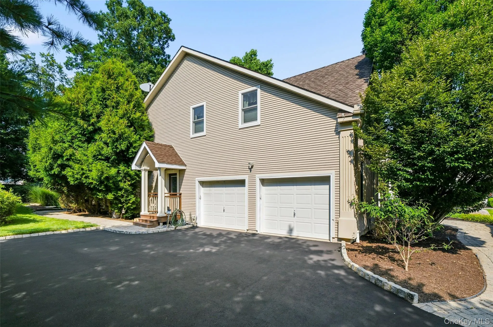 58 Greenwich Avenue, Woodbury, NY, 4 Bedrooms Bedrooms, 12 Rooms Rooms,3 BathroomsBathrooms,Residential,For Rent,Greenwich,0,1033613 58 Greenwich Avenue, Woodbury, NY, 4 Bedrooms Bedrooms, 12 Rooms Rooms,3 BathroomsBathrooms,Residential,For Rent,Greenwich,0,1033613