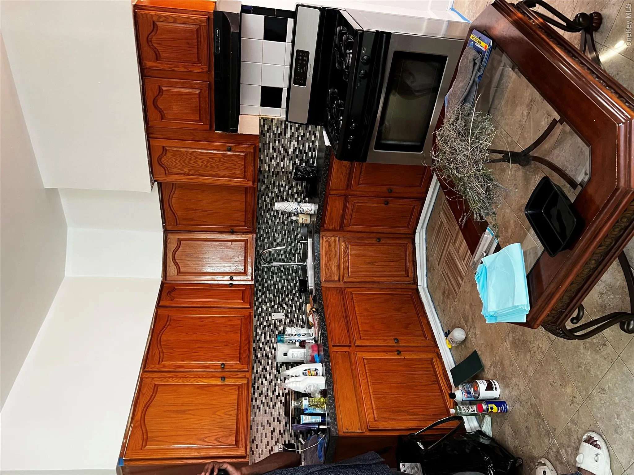 847 220th Street, New York, NY, 3 Bedrooms Bedrooms, 6 Rooms Rooms,1 BathroomBathrooms,Residential Lease,For Rent,220th,0,1033614 847 220th Street, New York, NY, 3 Bedrooms Bedrooms, 6 Rooms Rooms,1 BathroomBathrooms,Residential Lease,For Rent,220th,0,1033614