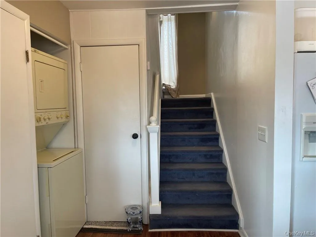 Washer Dryer & Stairs to 2nd floor. Washer Dryer & Stairs to 2nd floor.