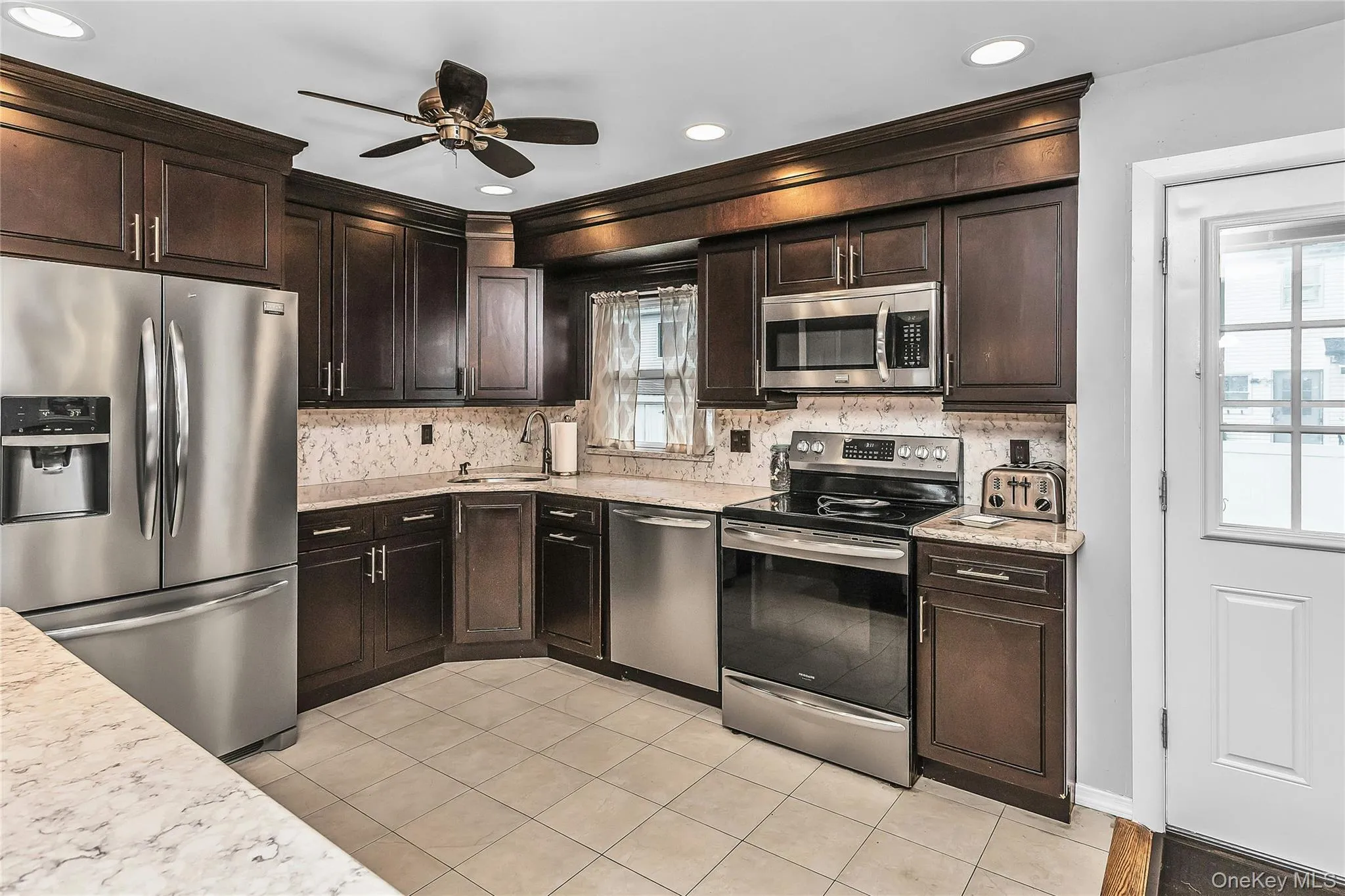 195 Nims Avenue, West Babylon, NY, 4 Bedrooms Bedrooms, 7 Rooms Rooms,2 BathroomsBathrooms,Residential,For Rent,Nims,0,1033620 195 Nims Avenue, West Babylon, NY, 4 Bedrooms Bedrooms, 7 Rooms Rooms,2 BathroomsBathrooms,Residential,For Rent,Nims,0,1033620