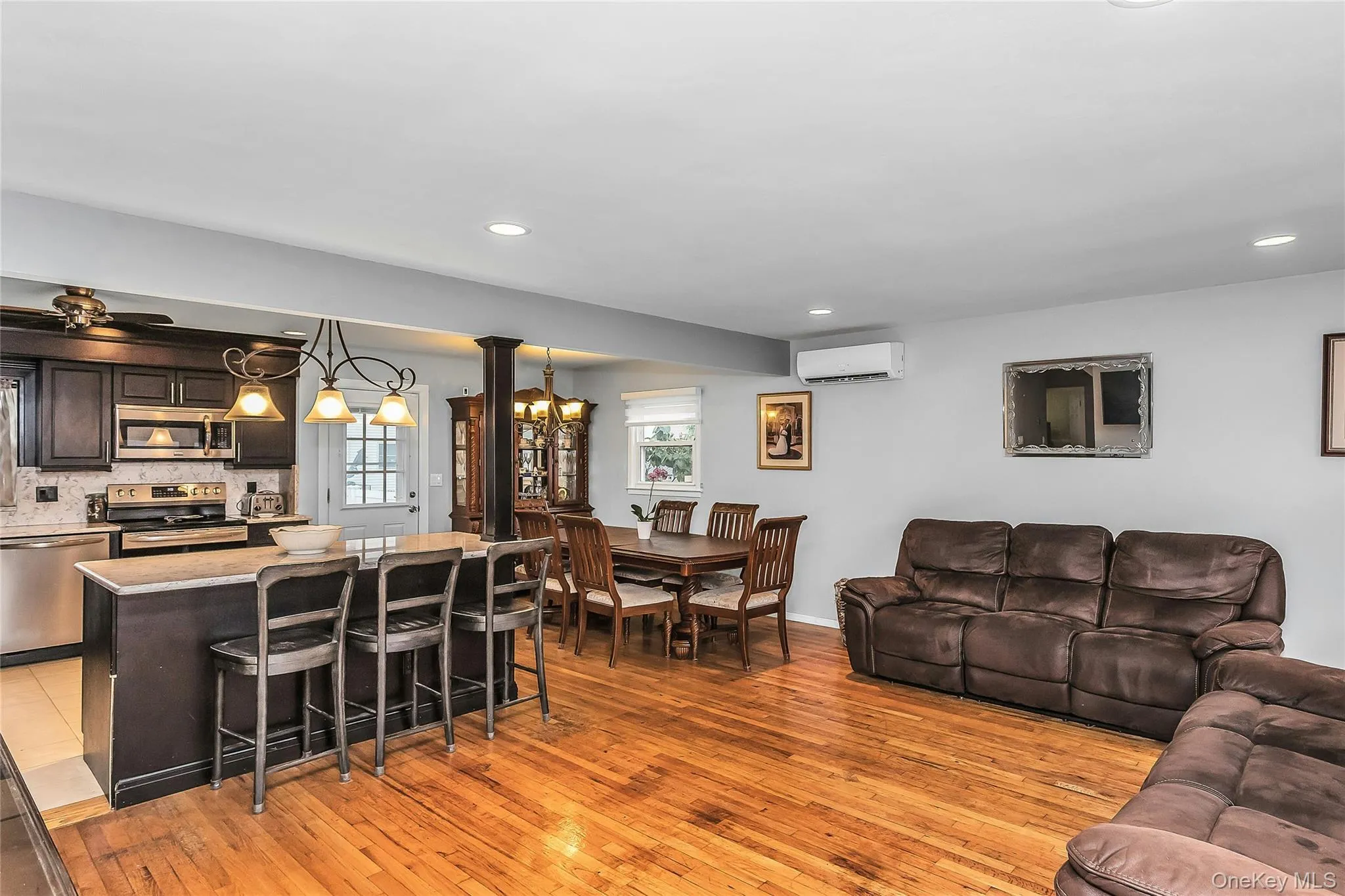 195 Nims Avenue, West Babylon, NY, 4 Bedrooms Bedrooms, 7 Rooms Rooms,2 BathroomsBathrooms,Residential,For Rent,Nims,0,1033620 195 Nims Avenue, West Babylon, NY, 4 Bedrooms Bedrooms, 7 Rooms Rooms,2 BathroomsBathrooms,Residential,For Rent,Nims,0,1033620