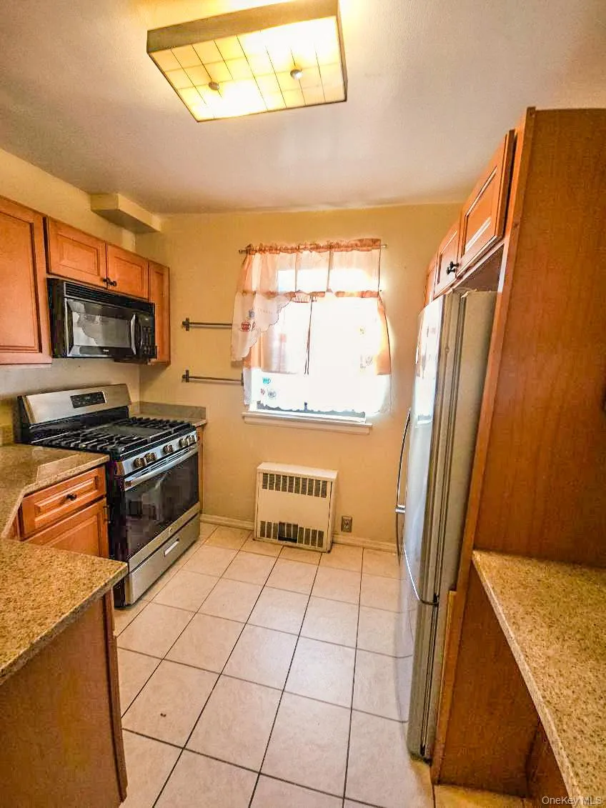 204-15 Foothill Avenue, New York, NY, 2 Bedrooms Bedrooms, 5 Rooms Rooms,1 BathroomBathrooms,Residential,For Rent,Foothill,0,1033622 204-15 Foothill Avenue, New York, NY, 2 Bedrooms Bedrooms, 5 Rooms Rooms,1 BathroomBathrooms,Residential,For Rent,Foothill,0,1033622