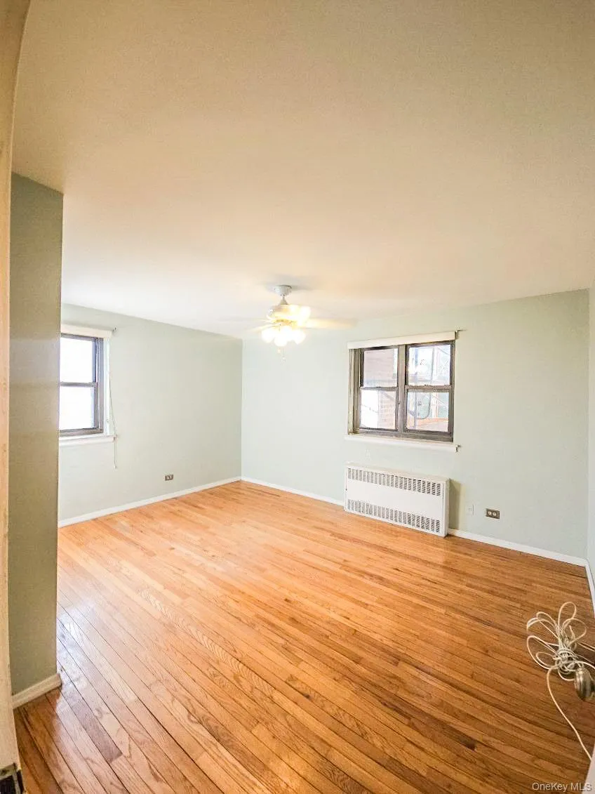 204-15 Foothill Avenue, New York, NY, 2 Bedrooms Bedrooms, 5 Rooms Rooms,1 BathroomBathrooms,Residential,For Rent,Foothill,0,1033622 204-15 Foothill Avenue, New York, NY, 2 Bedrooms Bedrooms, 5 Rooms Rooms,1 BathroomBathrooms,Residential,For Rent,Foothill,0,1033622