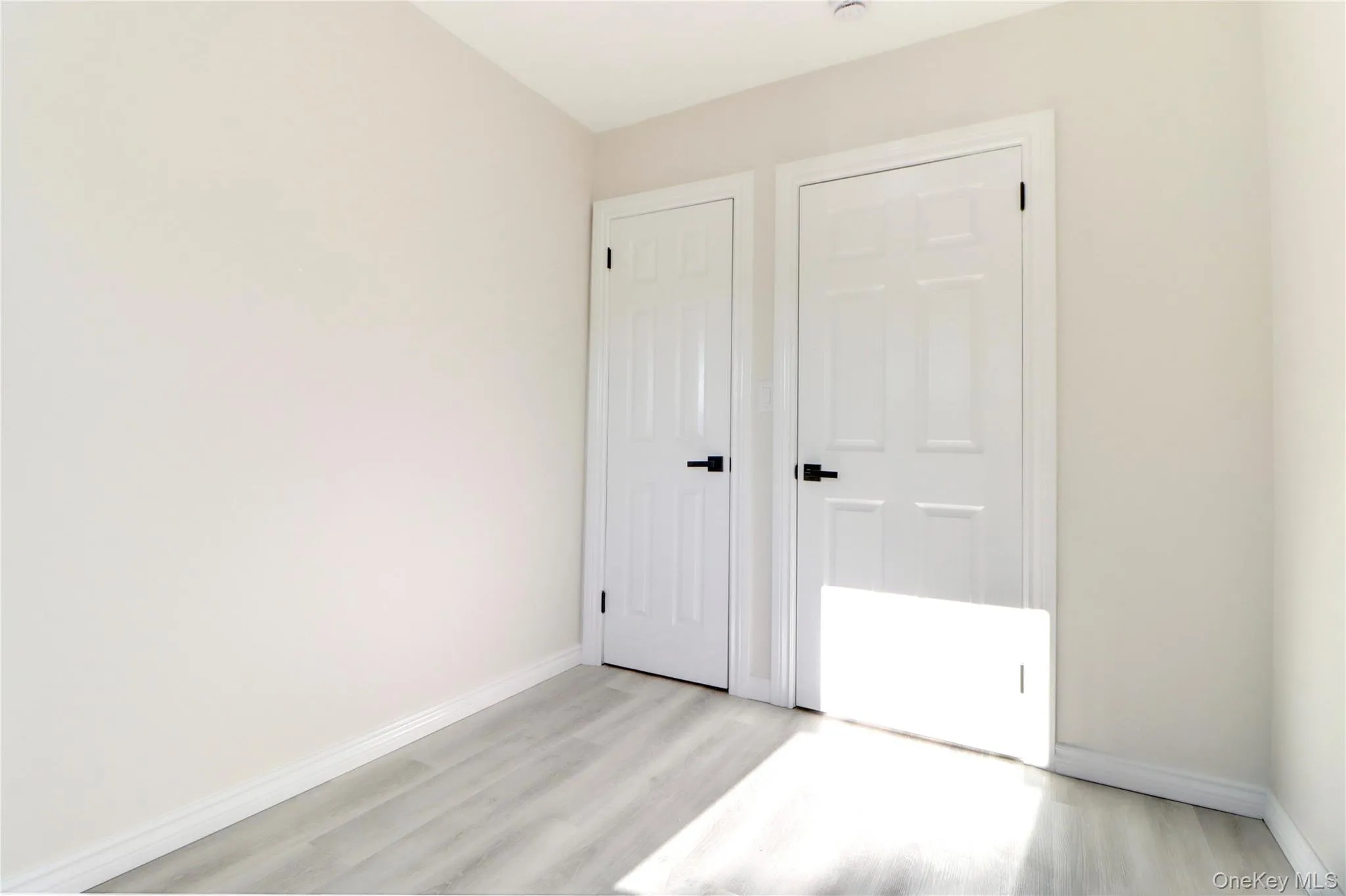 6110 84th Street, New York, NY, 3 Bedrooms Bedrooms, 8 Rooms Rooms,1 BathroomBathrooms,Residential,For Rent,84th,0,1033623 6110 84th Street, New York, NY, 3 Bedrooms Bedrooms, 8 Rooms Rooms,1 BathroomBathrooms,Residential,For Rent,84th,0,1033623