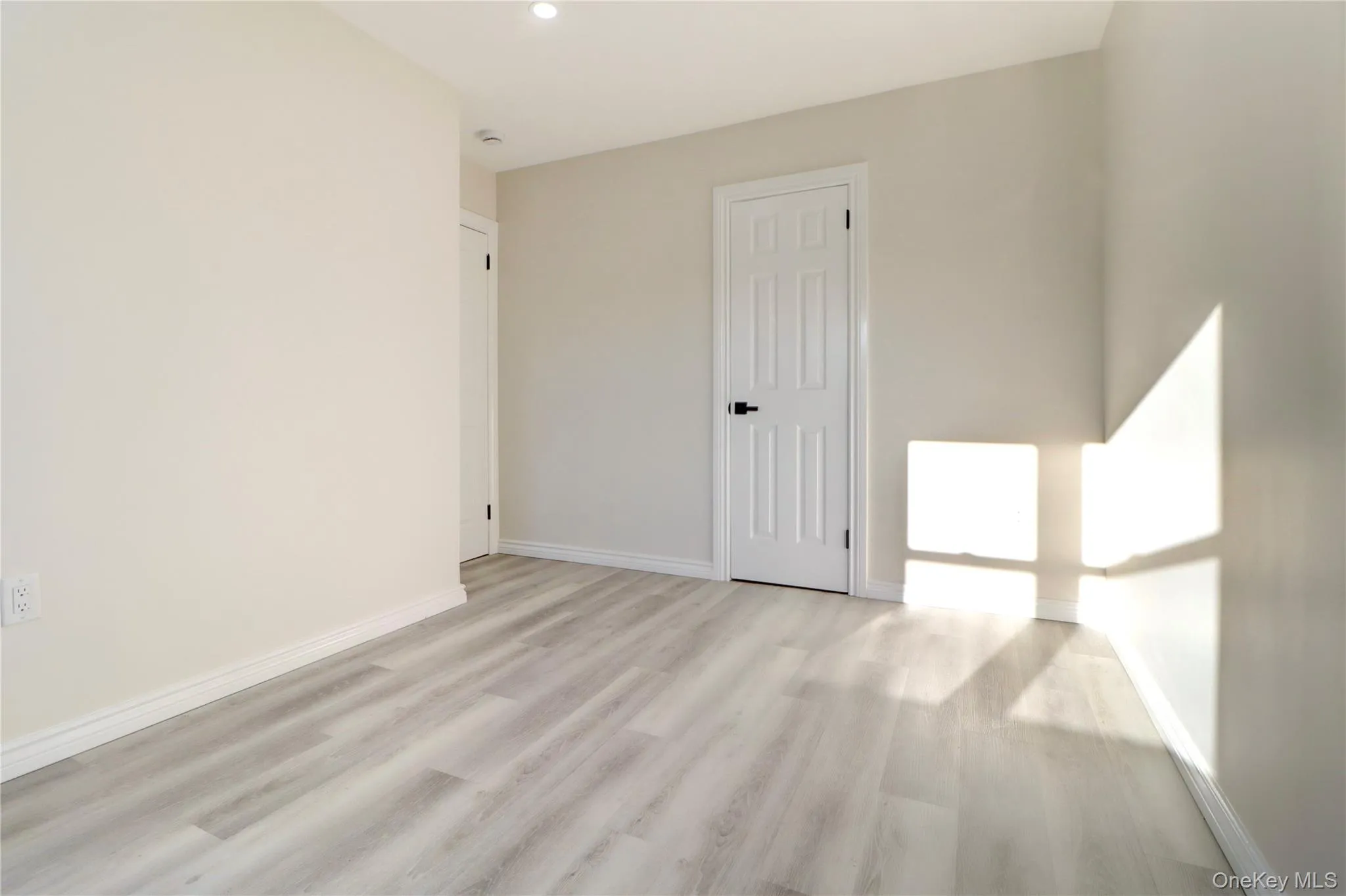 6110 84th Street, New York, NY, 3 Bedrooms Bedrooms, 8 Rooms Rooms,1 BathroomBathrooms,Residential,For Rent,84th,0,1033623 6110 84th Street, New York, NY, 3 Bedrooms Bedrooms, 8 Rooms Rooms,1 BathroomBathrooms,Residential,For Rent,84th,0,1033623