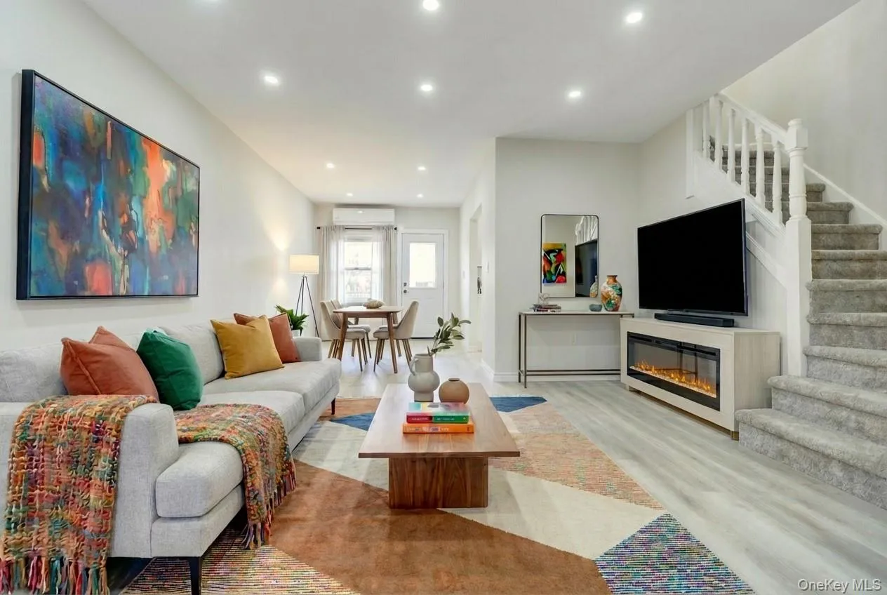 6110 84th Street, New York, NY, 3 Bedrooms Bedrooms, 8 Rooms Rooms,1 BathroomBathrooms,Residential,For Rent,84th,0,1033623 6110 84th Street, New York, NY, 3 Bedrooms Bedrooms, 8 Rooms Rooms,1 BathroomBathrooms,Residential,For Rent,84th,0,1033623