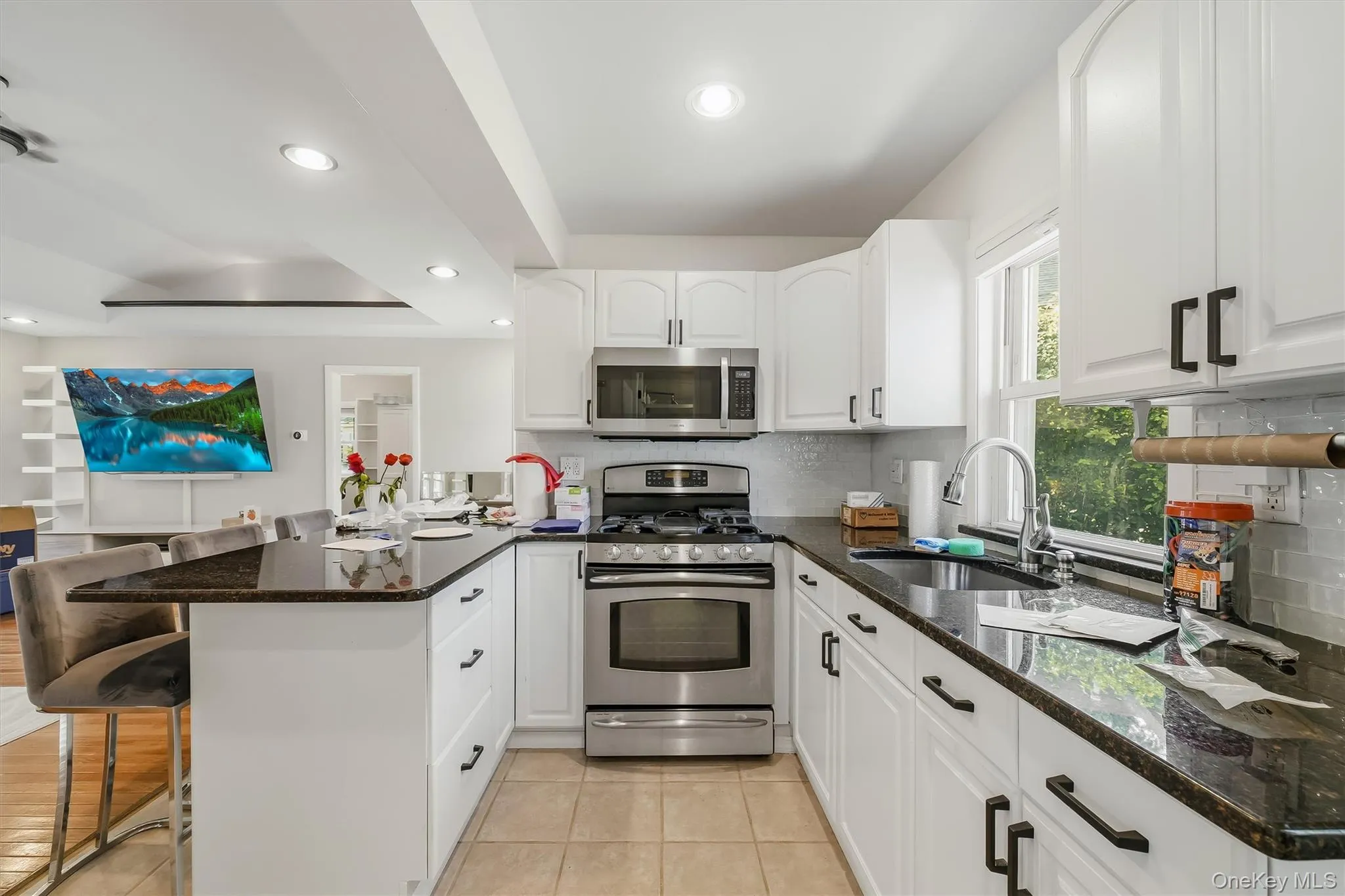 190C Edgewater Park, New York, NY, 2 Bedrooms Bedrooms, 4 Rooms Rooms,1 BathroomBathrooms,Residential,For Rent,Edgewater,0,1033637 190C Edgewater Park, New York, NY, 2 Bedrooms Bedrooms, 4 Rooms Rooms,1 BathroomBathrooms,Residential,For Rent,Edgewater,0,1033637