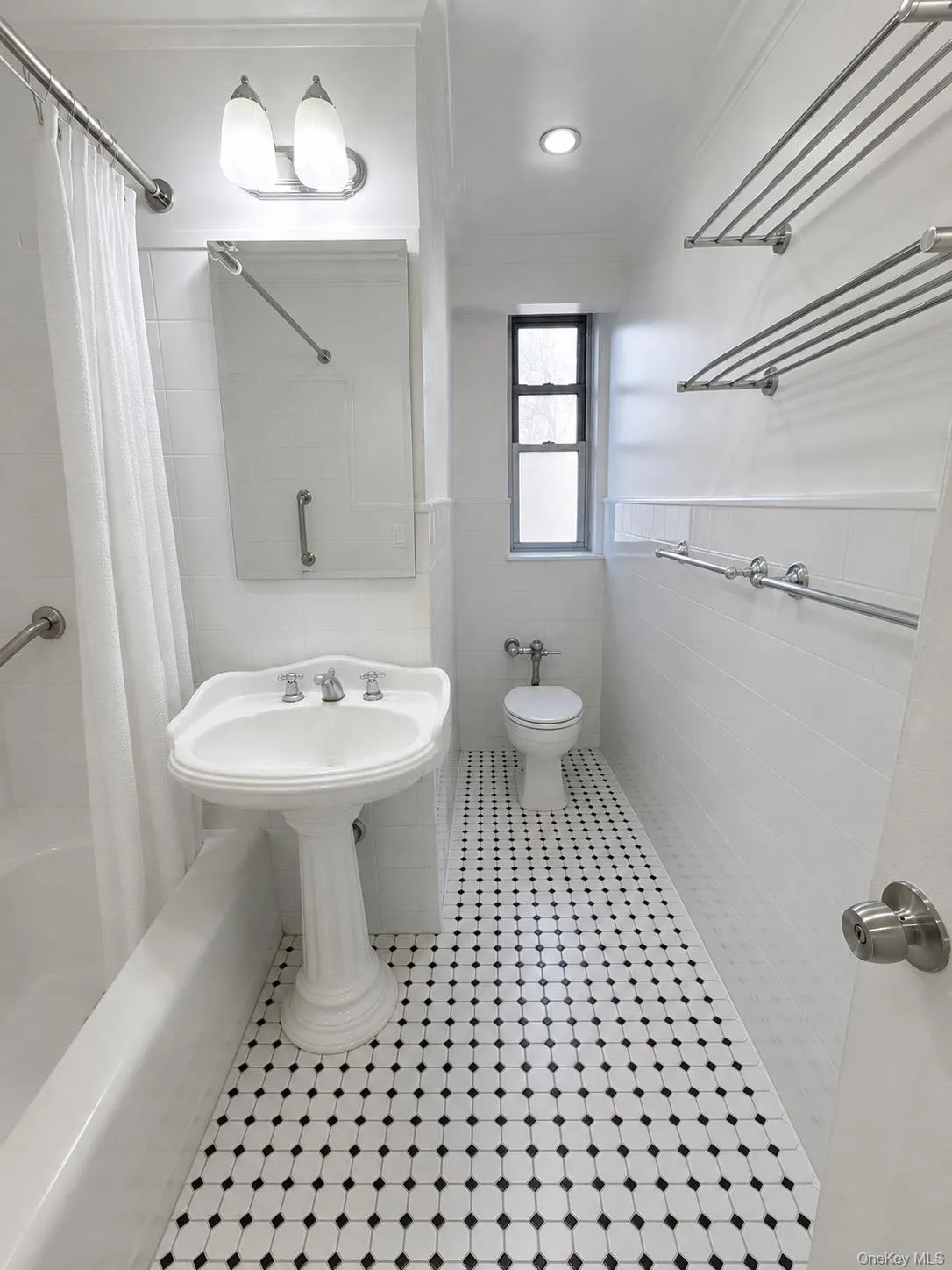67-38 108th Street, New York, NY, 2 Bedrooms Bedrooms, 3 Rooms Rooms,1 BathroomBathrooms,Residential,For Rent,108th,0,1033643 67-38 108th Street, New York, NY, 2 Bedrooms Bedrooms, 3 Rooms Rooms,1 BathroomBathrooms,Residential,For Rent,108th,0,1033643