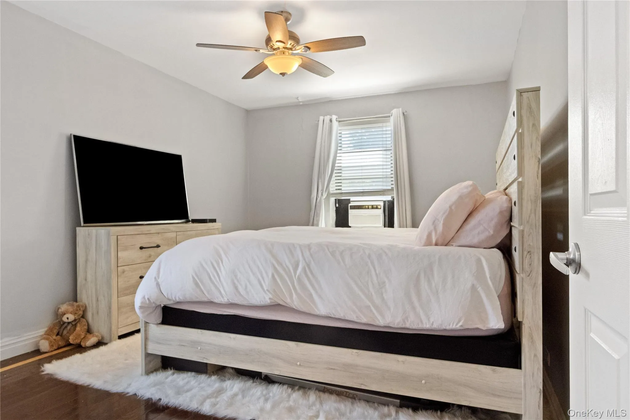 470 N Broadway, Yonkers, NY, 1 Bedroom Bedrooms, 5 Rooms Rooms,1 BathroomBathrooms,Residential,For Rent,N Broadway,0,1033648 470 N Broadway, Yonkers, NY, 1 Bedroom Bedrooms, 5 Rooms Rooms,1 BathroomBathrooms,Residential,For Rent,N Broadway,0,1033648