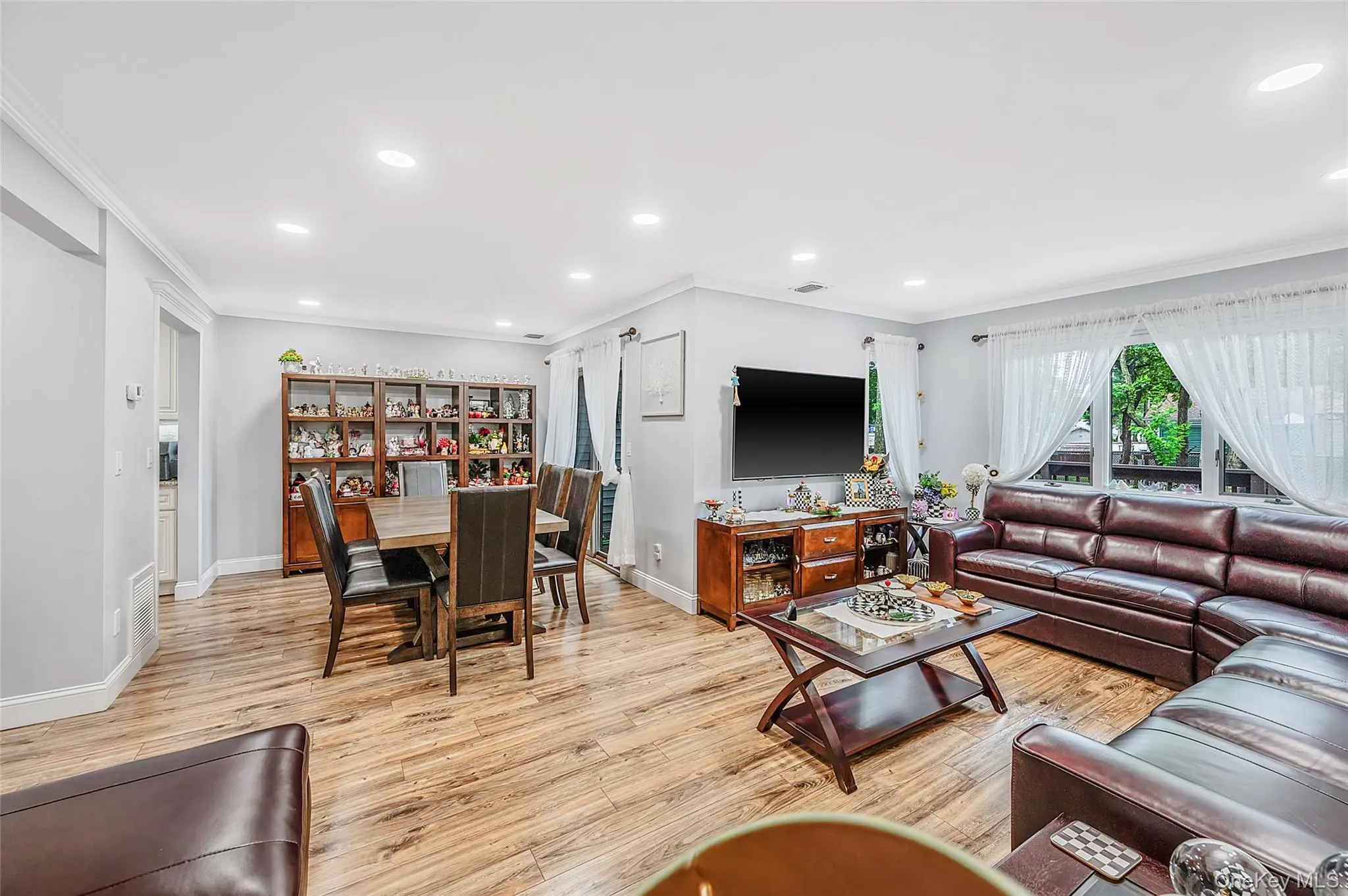 5 Jeremy Circle, Smithtown, NY, 2 Bedrooms Bedrooms, 5 Rooms Rooms,2 BathroomsBathrooms,Residential,For Rent,Jeremy,0,1033652 5 Jeremy Circle, Smithtown, NY, 2 Bedrooms Bedrooms, 5 Rooms Rooms,2 BathroomsBathrooms,Residential,For Rent,Jeremy,0,1033652
