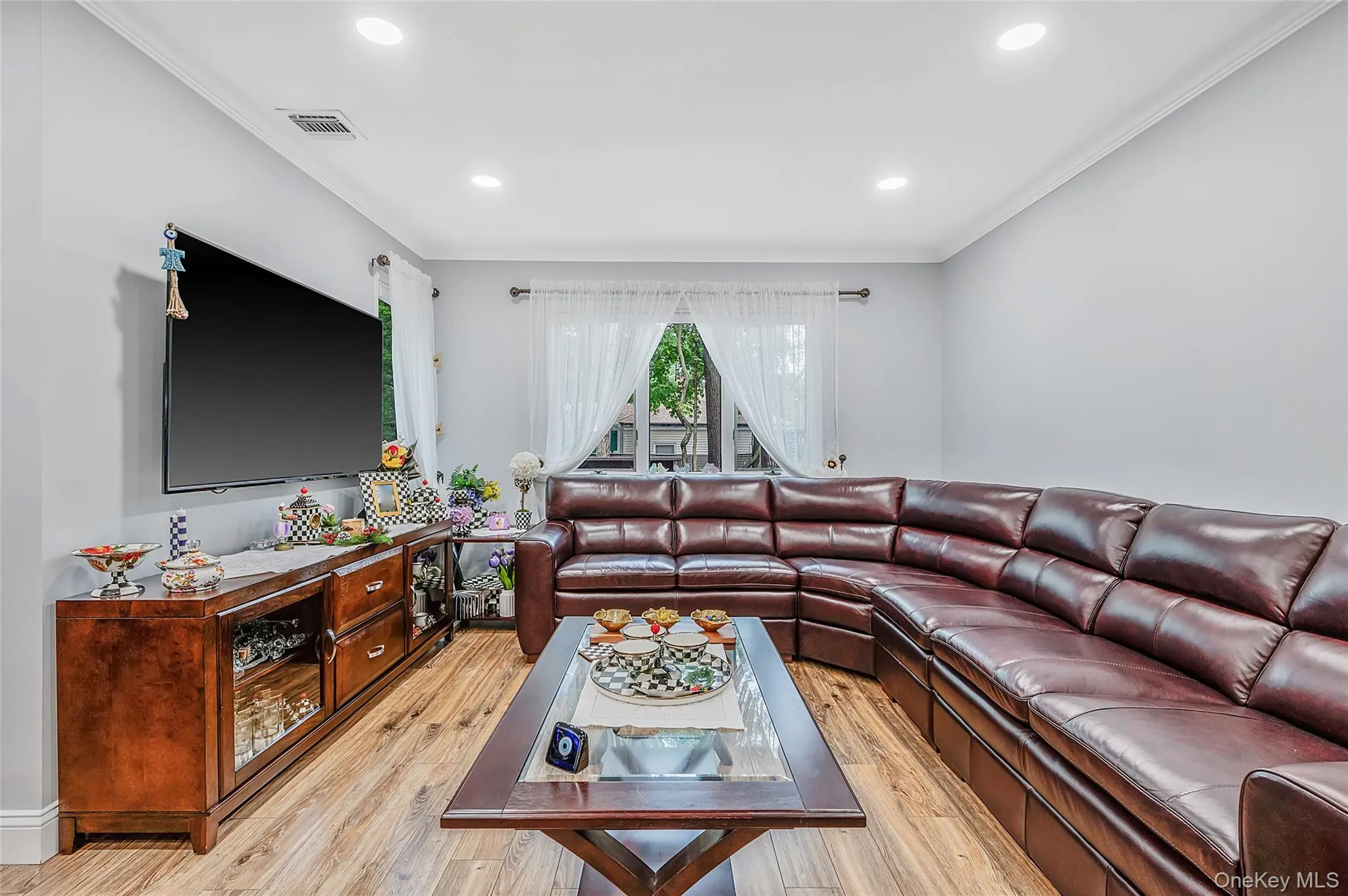 5 Jeremy Circle, Smithtown, NY, 2 Bedrooms Bedrooms, 5 Rooms Rooms,2 BathroomsBathrooms,Residential,For Rent,Jeremy,0,1033652 5 Jeremy Circle, Smithtown, NY, 2 Bedrooms Bedrooms, 5 Rooms Rooms,2 BathroomsBathrooms,Residential,For Rent,Jeremy,0,1033652