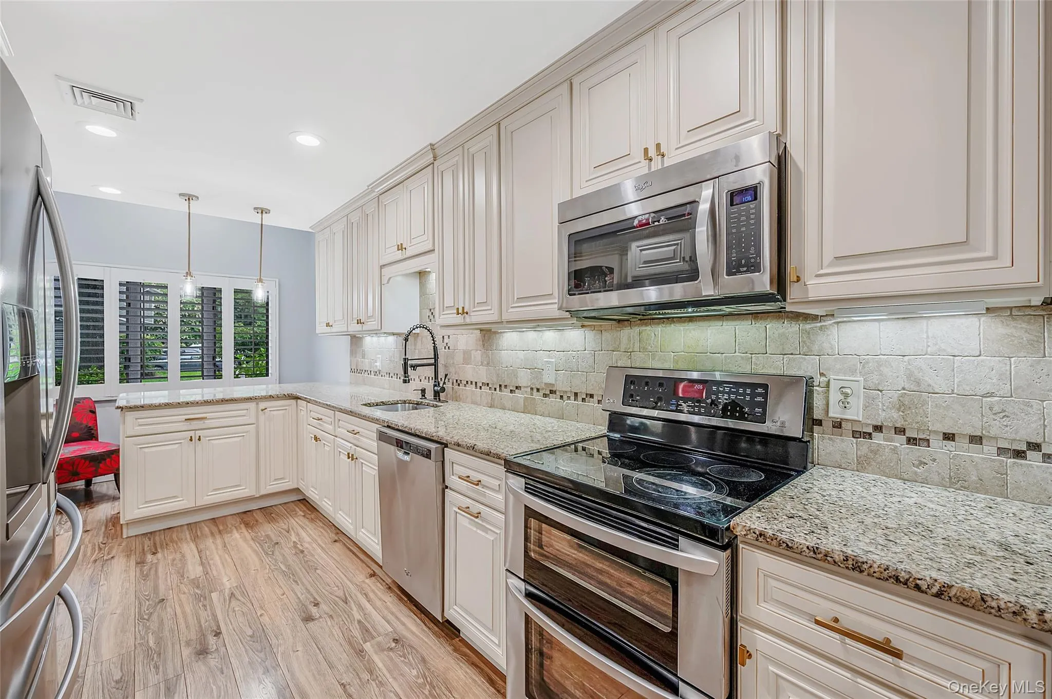 5 Jeremy Circle, Smithtown, NY, 2 Bedrooms Bedrooms, 5 Rooms Rooms,2 BathroomsBathrooms,Residential,For Rent,Jeremy,0,1033652 5 Jeremy Circle, Smithtown, NY, 2 Bedrooms Bedrooms, 5 Rooms Rooms,2 BathroomsBathrooms,Residential,For Rent,Jeremy,0,1033652