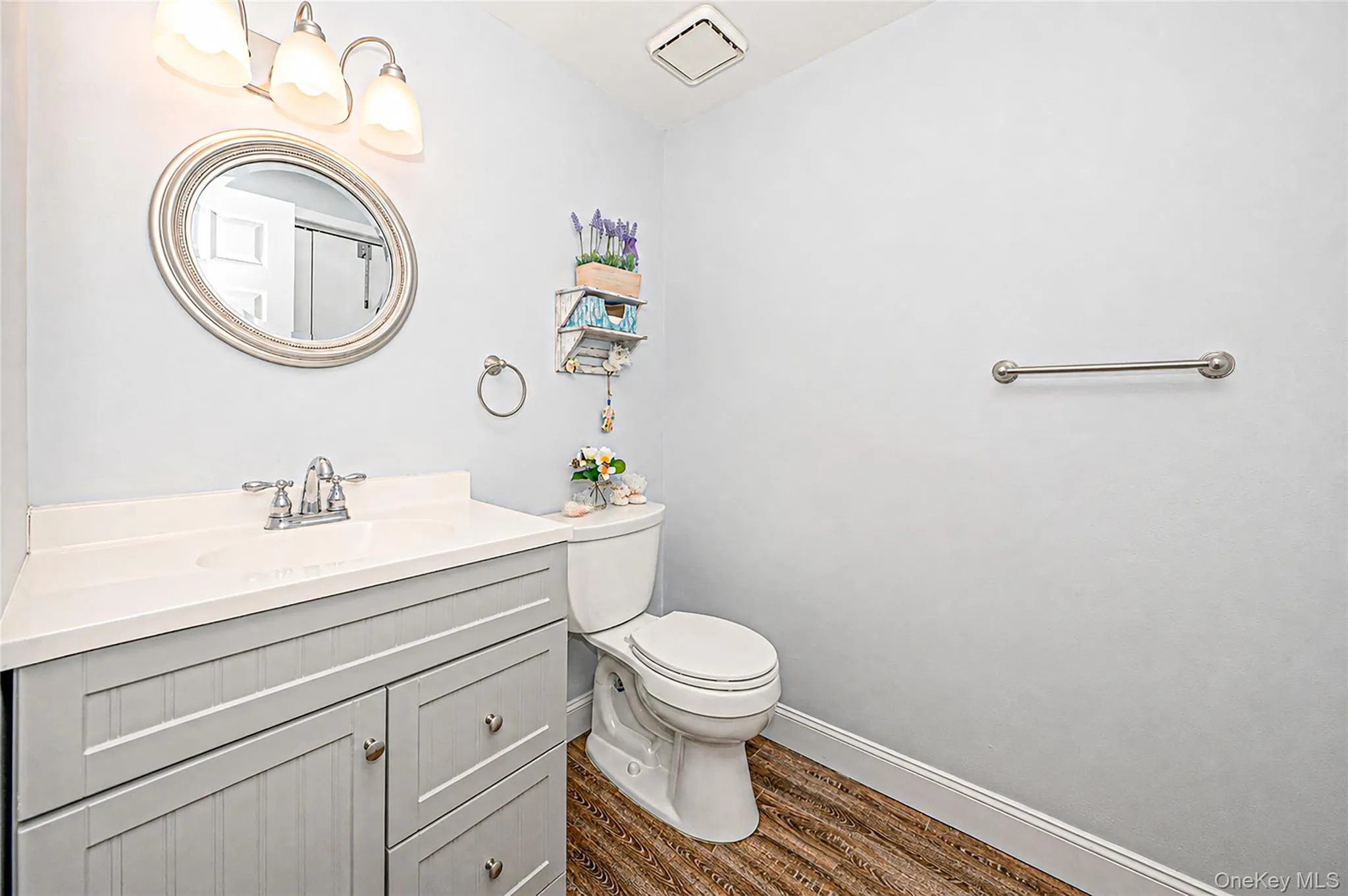 5 Jeremy Circle, Smithtown, NY, 2 Bedrooms Bedrooms, 5 Rooms Rooms,2 BathroomsBathrooms,Residential,For Rent,Jeremy,0,1033652 5 Jeremy Circle, Smithtown, NY, 2 Bedrooms Bedrooms, 5 Rooms Rooms,2 BathroomsBathrooms,Residential,For Rent,Jeremy,0,1033652