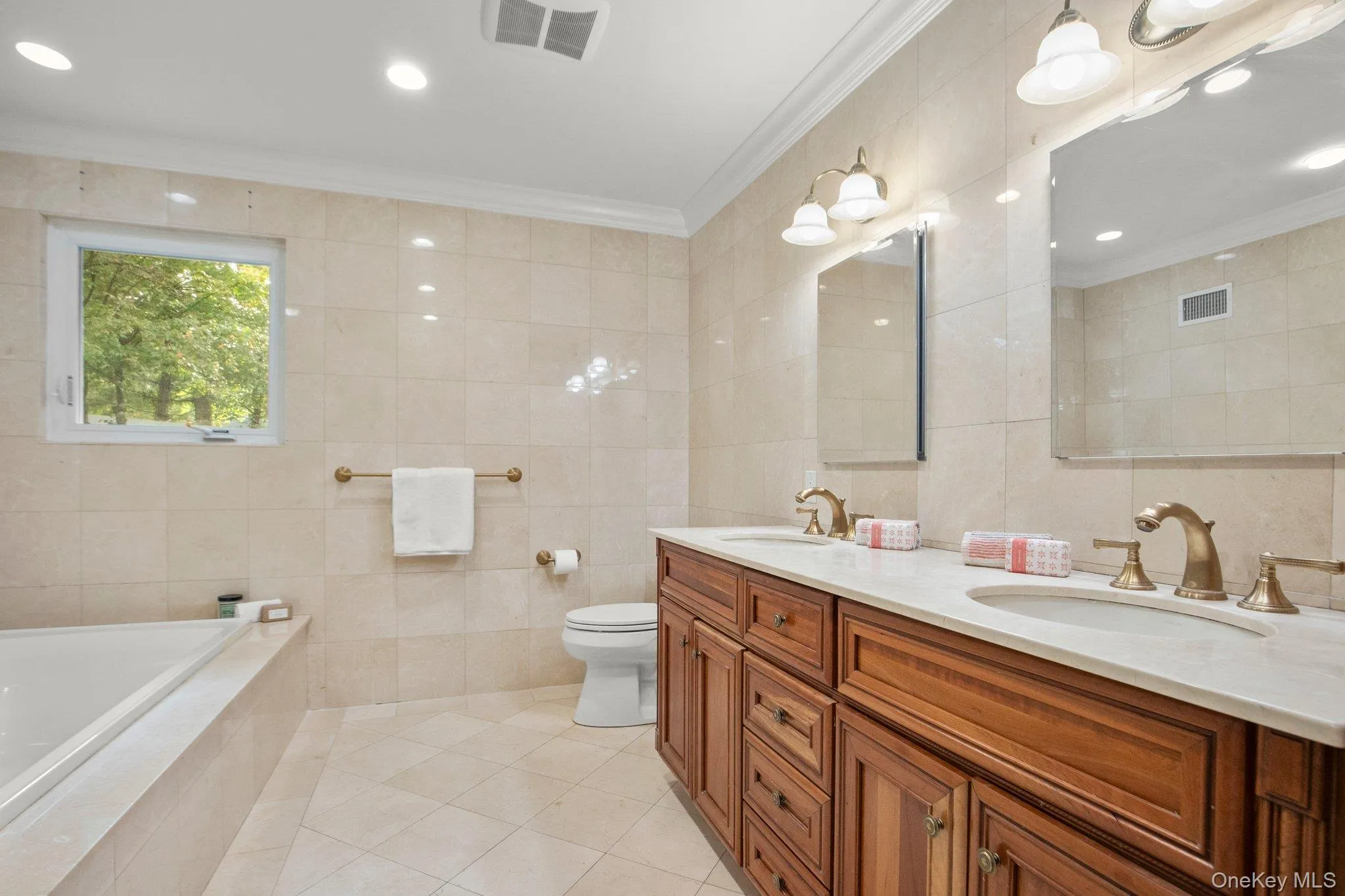 1341 Pelhamdale Avenue, Pelham, NY, 4 Bedrooms Bedrooms, 8 Rooms Rooms,3 BathroomsBathrooms,Residential Lease,For Rent,Pelhamdale,0,1033664 1341 Pelhamdale Avenue, Pelham, NY, 4 Bedrooms Bedrooms, 8 Rooms Rooms,3 BathroomsBathrooms,Residential Lease,For Rent,Pelhamdale,0,1033664
