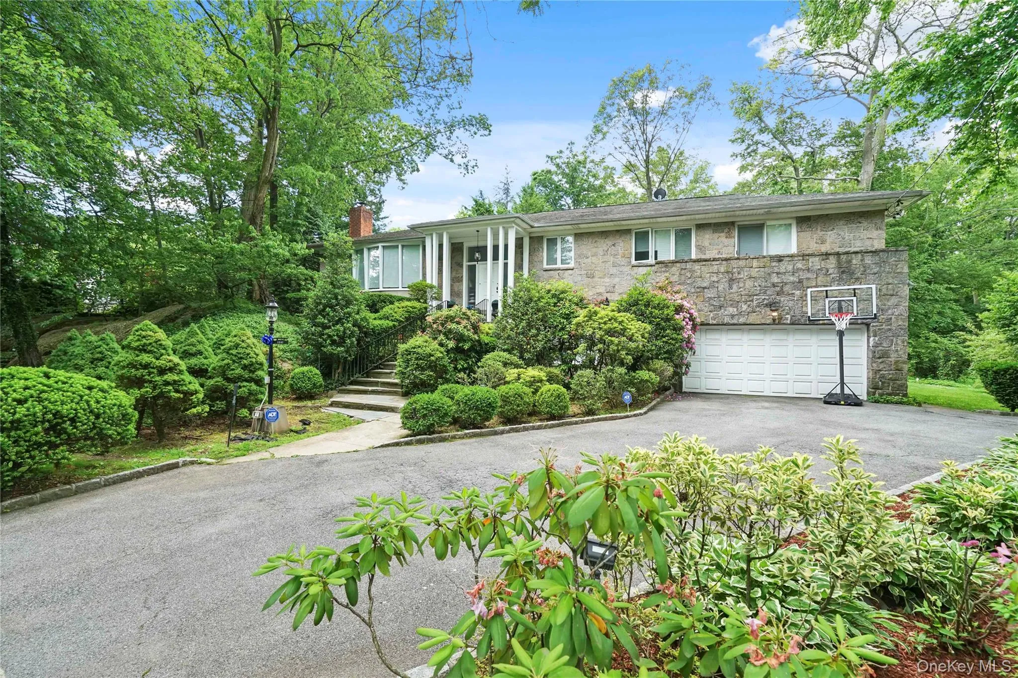 1341 Pelhamdale Avenue, Pelham, NY, 4 Bedrooms Bedrooms, 8 Rooms Rooms,3 BathroomsBathrooms,Residential Lease,For Rent,Pelhamdale,0,1033664 1341 Pelhamdale Avenue, Pelham, NY, 4 Bedrooms Bedrooms, 8 Rooms Rooms,3 BathroomsBathrooms,Residential Lease,For Rent,Pelhamdale,0,1033664
