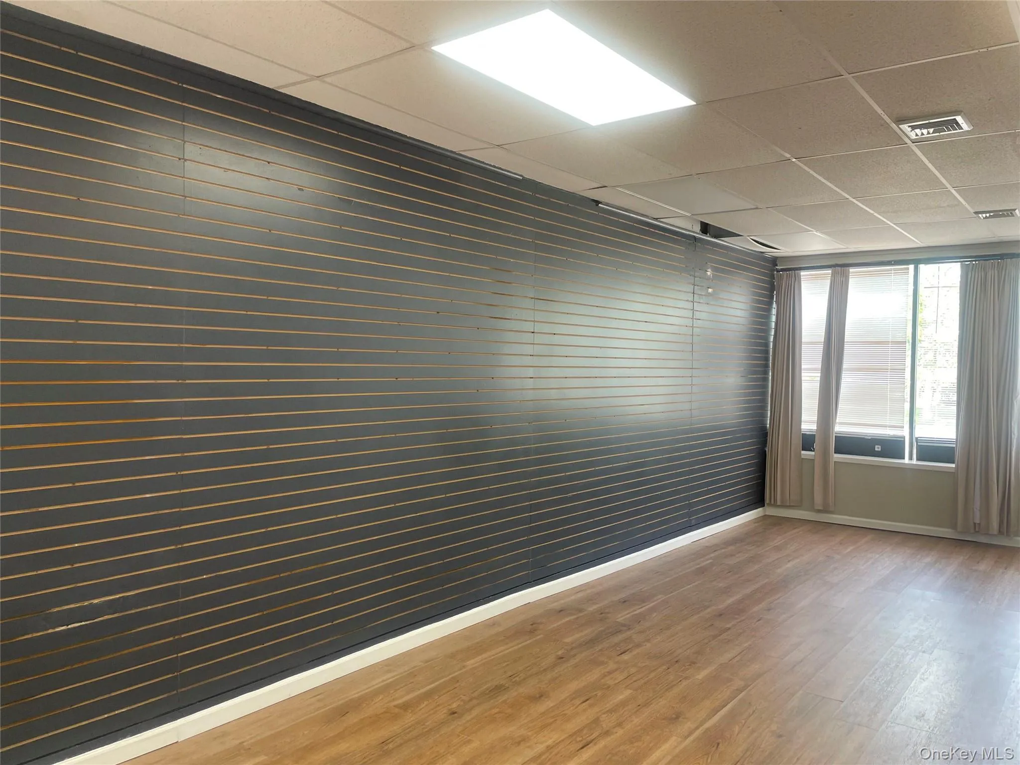 40 Motor Avenue, Oyster Bay, NY, ,Commercial Lease,For Rent,Motor,0,1033666 40 Motor Avenue, Oyster Bay, NY, ,Commercial Lease,For Rent,Motor,0,1033666