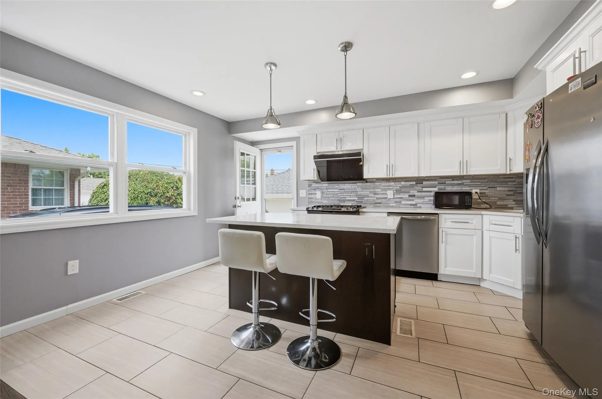 105 Wadsworth Avenue, Hempstead, NY, 5 Bedrooms Bedrooms, 6 Rooms Rooms,3 BathroomsBathrooms,Residential,For Rent,Wadsworth,0,1033668 105 Wadsworth Avenue, Hempstead, NY, 5 Bedrooms Bedrooms, 6 Rooms Rooms,3 BathroomsBathrooms,Residential,For Rent,Wadsworth,0,1033668