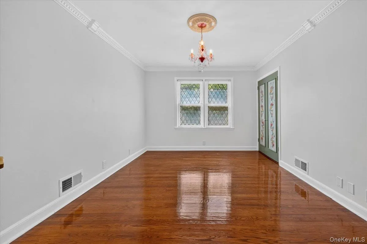 1155 Webster Avenue, New Rochelle, NY, 4 Bedrooms Bedrooms, 9 Rooms Rooms,4 BathroomsBathrooms,Residential,For Rent,Webster,0,1033670 1155 Webster Avenue, New Rochelle, NY, 4 Bedrooms Bedrooms, 9 Rooms Rooms,4 BathroomsBathrooms,Residential,For Rent,Webster,0,1033670