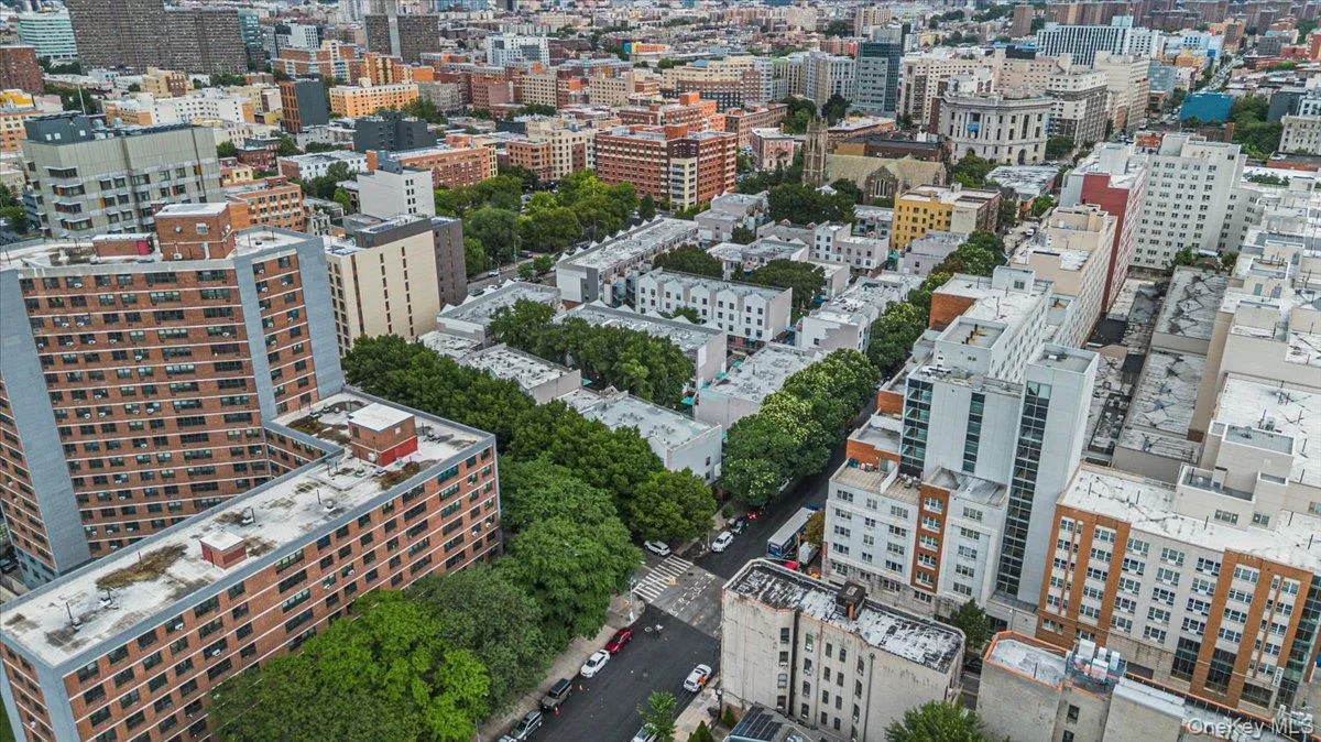 521 156th Street, New York, NY, 3 Bedrooms Bedrooms, 5 Rooms Rooms,1 BathroomBathrooms,Residential,For Rent,156th,0,1033673 521 156th Street, New York, NY, 3 Bedrooms Bedrooms, 5 Rooms Rooms,1 BathroomBathrooms,Residential,For Rent,156th,0,1033673