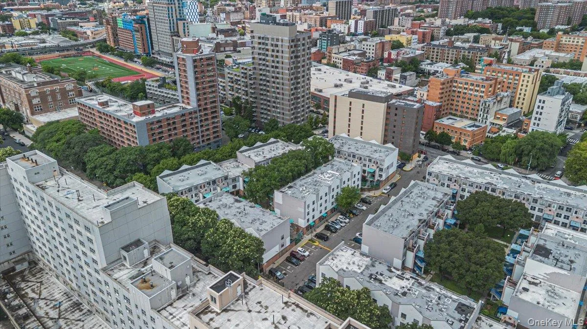 521 156th Street, New York, NY, 3 Bedrooms Bedrooms, 5 Rooms Rooms,1 BathroomBathrooms,Residential,For Rent,156th,0,1033673 521 156th Street, New York, NY, 3 Bedrooms Bedrooms, 5 Rooms Rooms,1 BathroomBathrooms,Residential,For Rent,156th,0,1033673