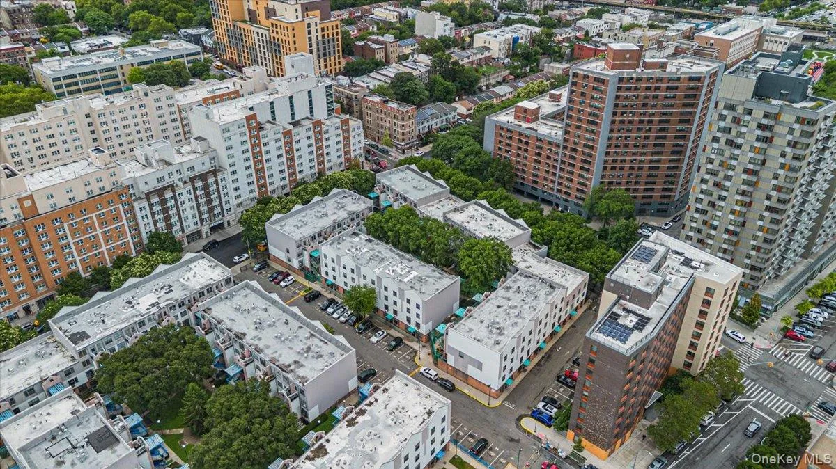 521 156th Street, New York, NY, 3 Bedrooms Bedrooms, 5 Rooms Rooms,1 BathroomBathrooms,Residential,For Rent,156th,0,1033673 521 156th Street, New York, NY, 3 Bedrooms Bedrooms, 5 Rooms Rooms,1 BathroomBathrooms,Residential,For Rent,156th,0,1033673