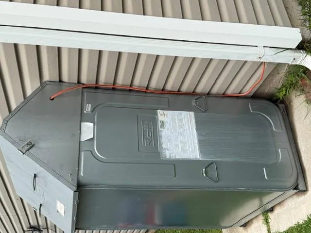 Oil tank Oil tank