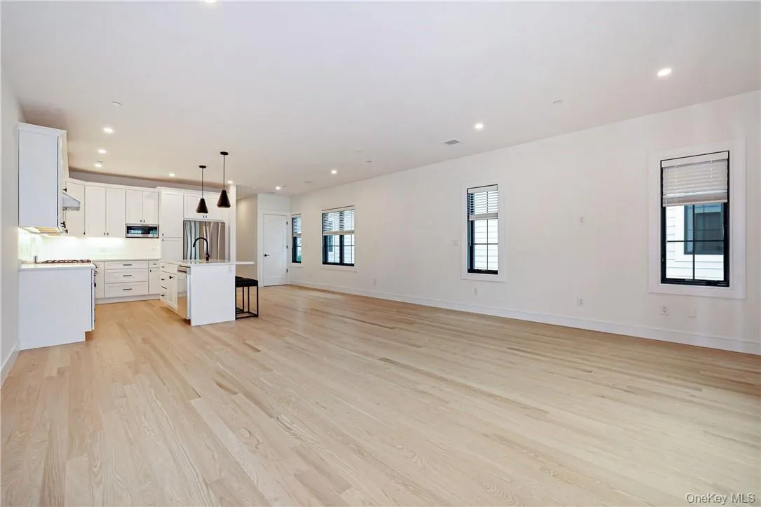 59 Nelson Avenue, Harrison, NY, 3 Bedrooms Bedrooms, 5 Rooms Rooms,3 BathroomsBathrooms,Residential Lease,For Rent,Nelson,0,1033678 59 Nelson Avenue, Harrison, NY, 3 Bedrooms Bedrooms, 5 Rooms Rooms,3 BathroomsBathrooms,Residential Lease,For Rent,Nelson,0,1033678
