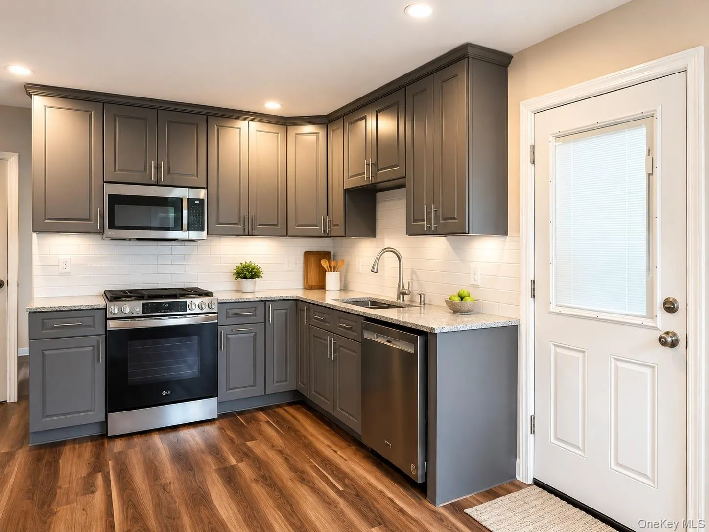7 Mindy Lane, Oyster Bay, NY, 4 Bedrooms Bedrooms, 7 Rooms Rooms,2 BathroomsBathrooms,Residential Lease,For Rent,Mindy,0,1033680 7 Mindy Lane, Oyster Bay, NY, 4 Bedrooms Bedrooms, 7 Rooms Rooms,2 BathroomsBathrooms,Residential Lease,For Rent,Mindy,0,1033680