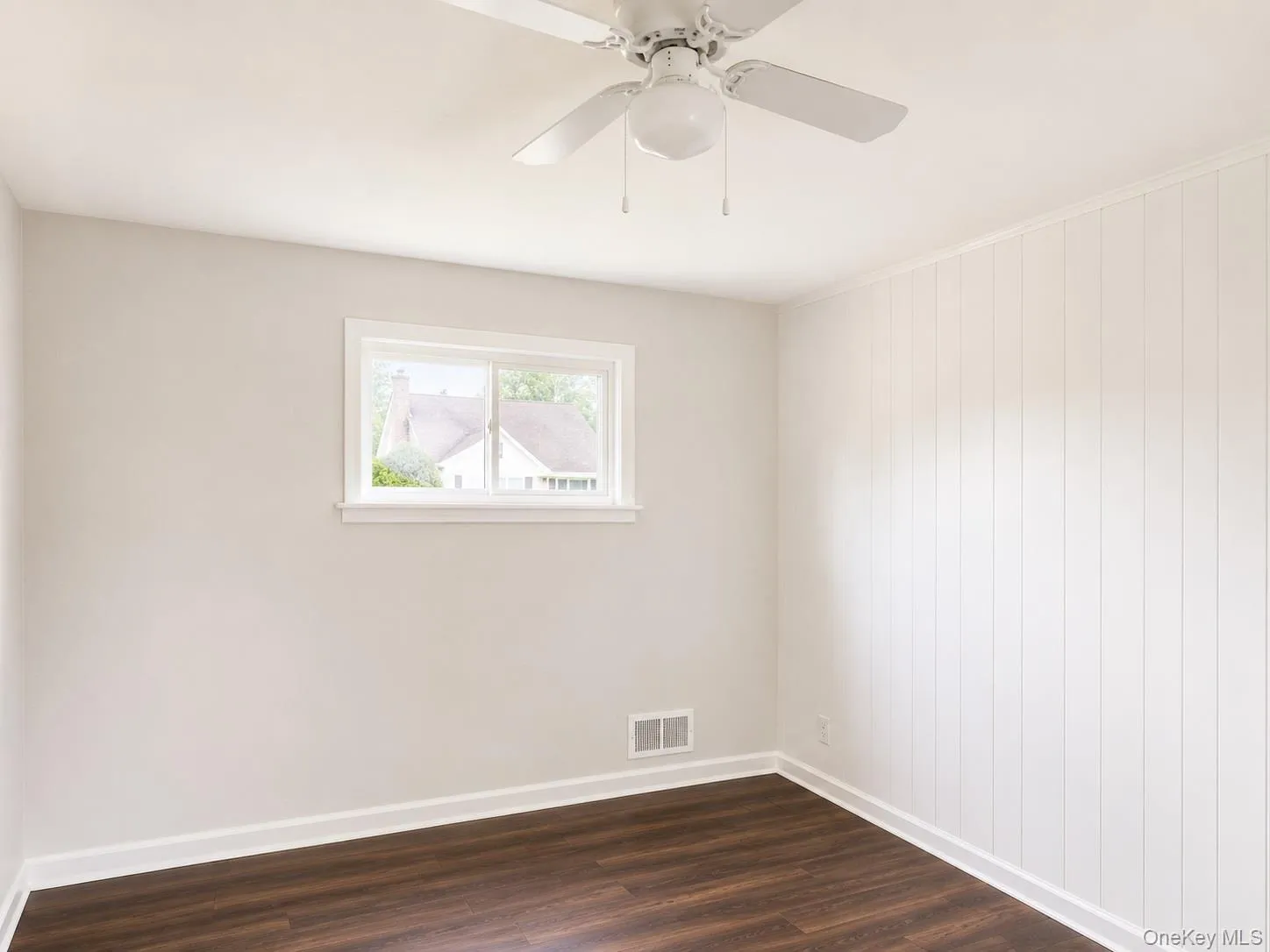 7 Mindy Lane, Oyster Bay, NY, 4 Bedrooms Bedrooms, 7 Rooms Rooms,2 BathroomsBathrooms,Residential Lease,For Rent,Mindy,0,1033680 7 Mindy Lane, Oyster Bay, NY, 4 Bedrooms Bedrooms, 7 Rooms Rooms,2 BathroomsBathrooms,Residential Lease,For Rent,Mindy,0,1033680