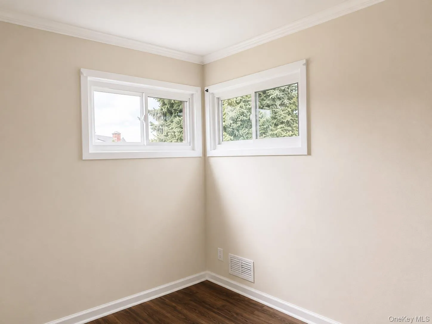 7 Mindy Lane, Oyster Bay, NY, 4 Bedrooms Bedrooms, 7 Rooms Rooms,2 BathroomsBathrooms,Residential Lease,For Rent,Mindy,0,1033680 7 Mindy Lane, Oyster Bay, NY, 4 Bedrooms Bedrooms, 7 Rooms Rooms,2 BathroomsBathrooms,Residential Lease,For Rent,Mindy,0,1033680