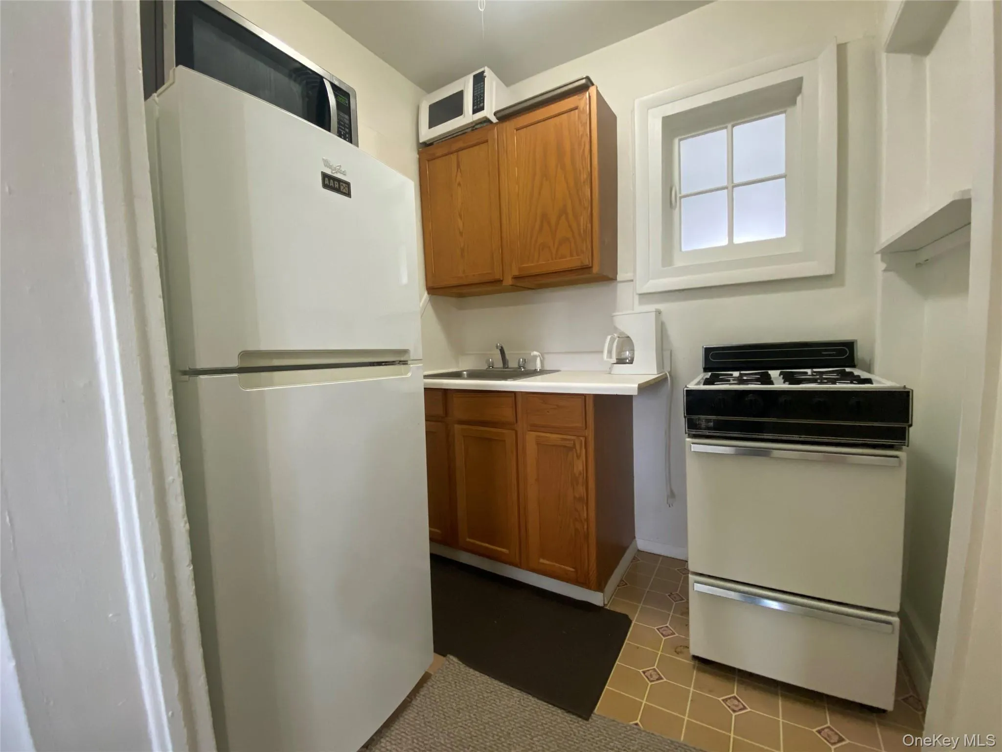 94 Sanfordville Road, Warwick (town), NY, 1 Bedroom Bedrooms, 3 Rooms Rooms,1 BathroomBathrooms,Residential Lease,For Rent,Sanfordville,0,1033683 94 Sanfordville Road, Warwick (town), NY, 1 Bedroom Bedrooms, 3 Rooms Rooms,1 BathroomBathrooms,Residential Lease,For Rent,Sanfordville,0,1033683