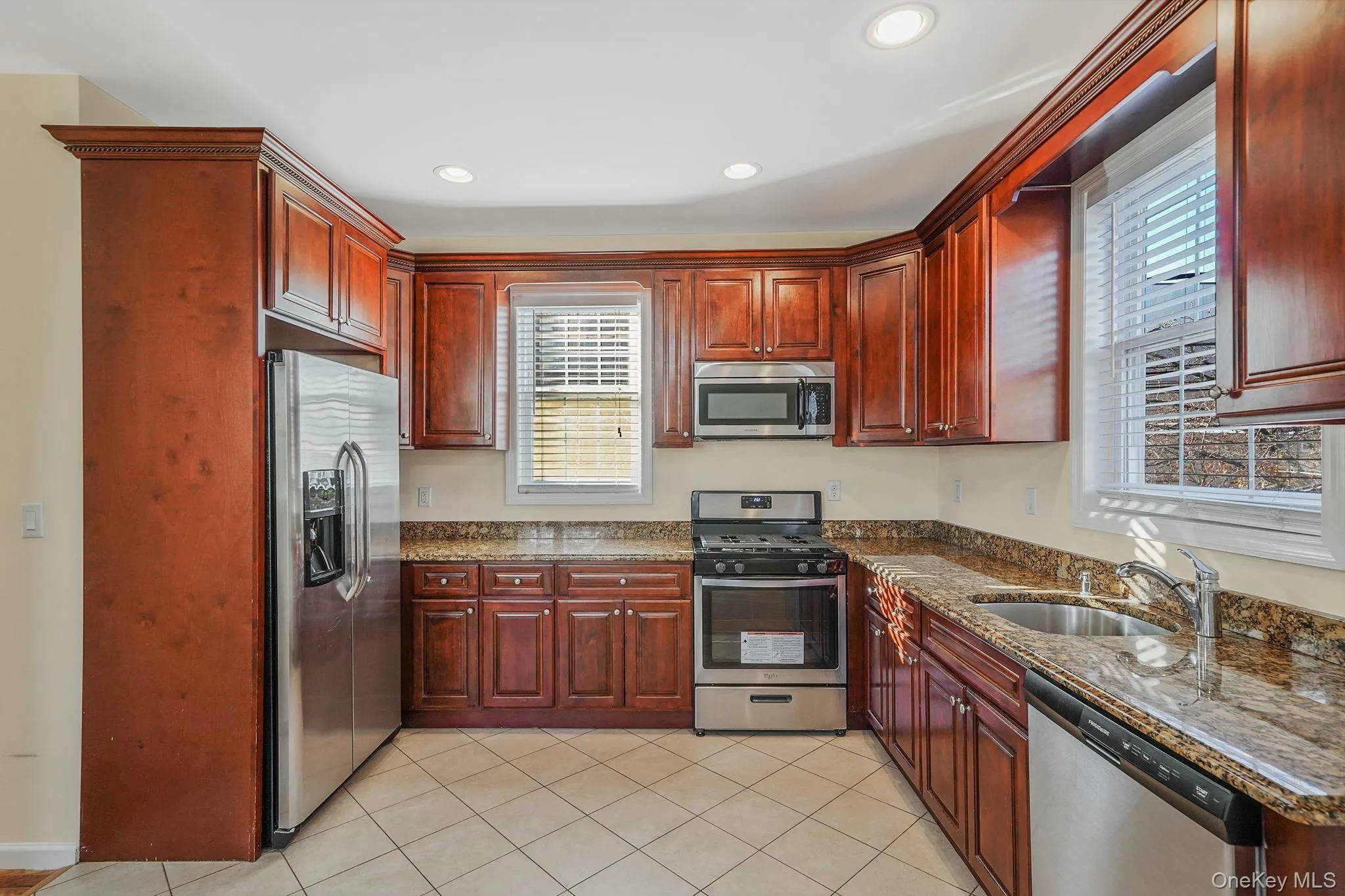 123 Clinton, North Hempstead, NY, 3 Bedrooms Bedrooms, 10 Rooms Rooms,2 BathroomsBathrooms,Residential Lease,For Rent,Clinton,0,1033684 123 Clinton, North Hempstead, NY, 3 Bedrooms Bedrooms, 10 Rooms Rooms,2 BathroomsBathrooms,Residential Lease,For Rent,Clinton,0,1033684
