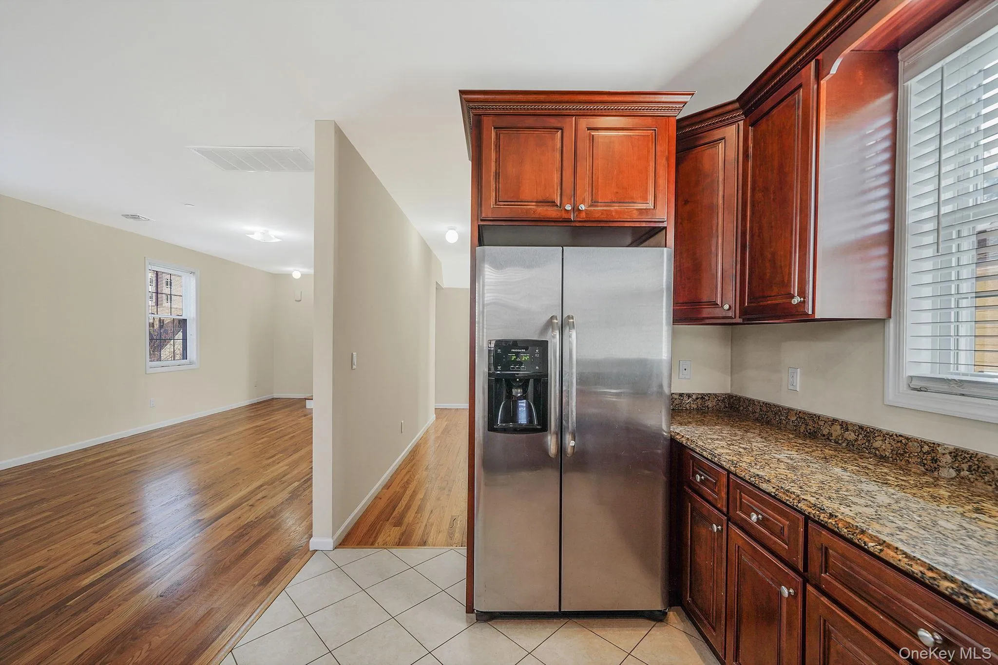 123 Clinton, North Hempstead, NY, 3 Bedrooms Bedrooms, 10 Rooms Rooms,2 BathroomsBathrooms,Residential Lease,For Rent,Clinton,0,1033684 123 Clinton, North Hempstead, NY, 3 Bedrooms Bedrooms, 10 Rooms Rooms,2 BathroomsBathrooms,Residential Lease,For Rent,Clinton,0,1033684