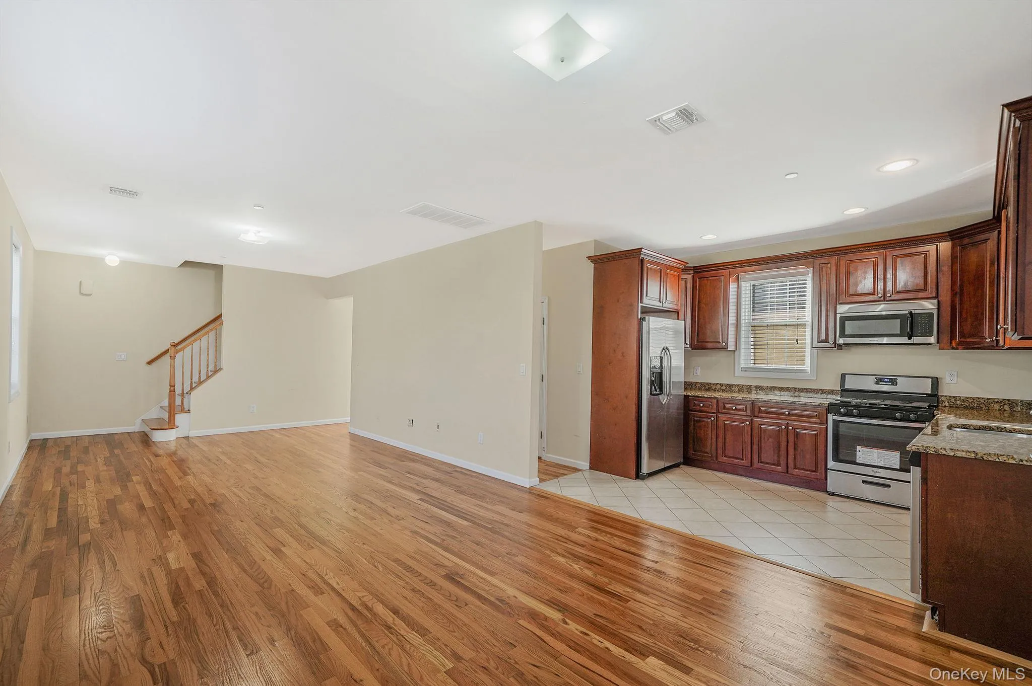 123 Clinton, North Hempstead, NY, 3 Bedrooms Bedrooms, 10 Rooms Rooms,2 BathroomsBathrooms,Residential Lease,For Rent,Clinton,0,1033684 123 Clinton, North Hempstead, NY, 3 Bedrooms Bedrooms, 10 Rooms Rooms,2 BathroomsBathrooms,Residential Lease,For Rent,Clinton,0,1033684